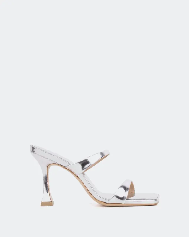 Pyramid Silver Mirror made by L'Intervalle