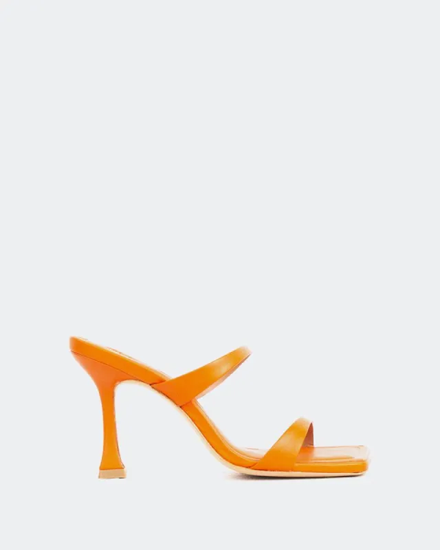 Pyramid Peach Leather sold by L'Intervalle