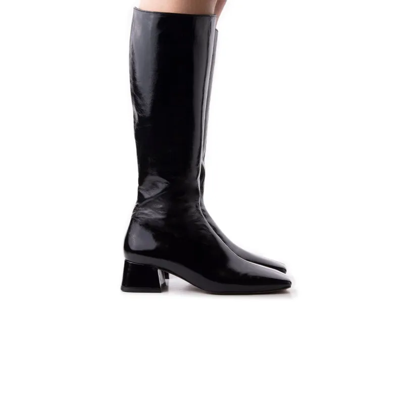 Balfour Black Leather sold by L'Intervalle