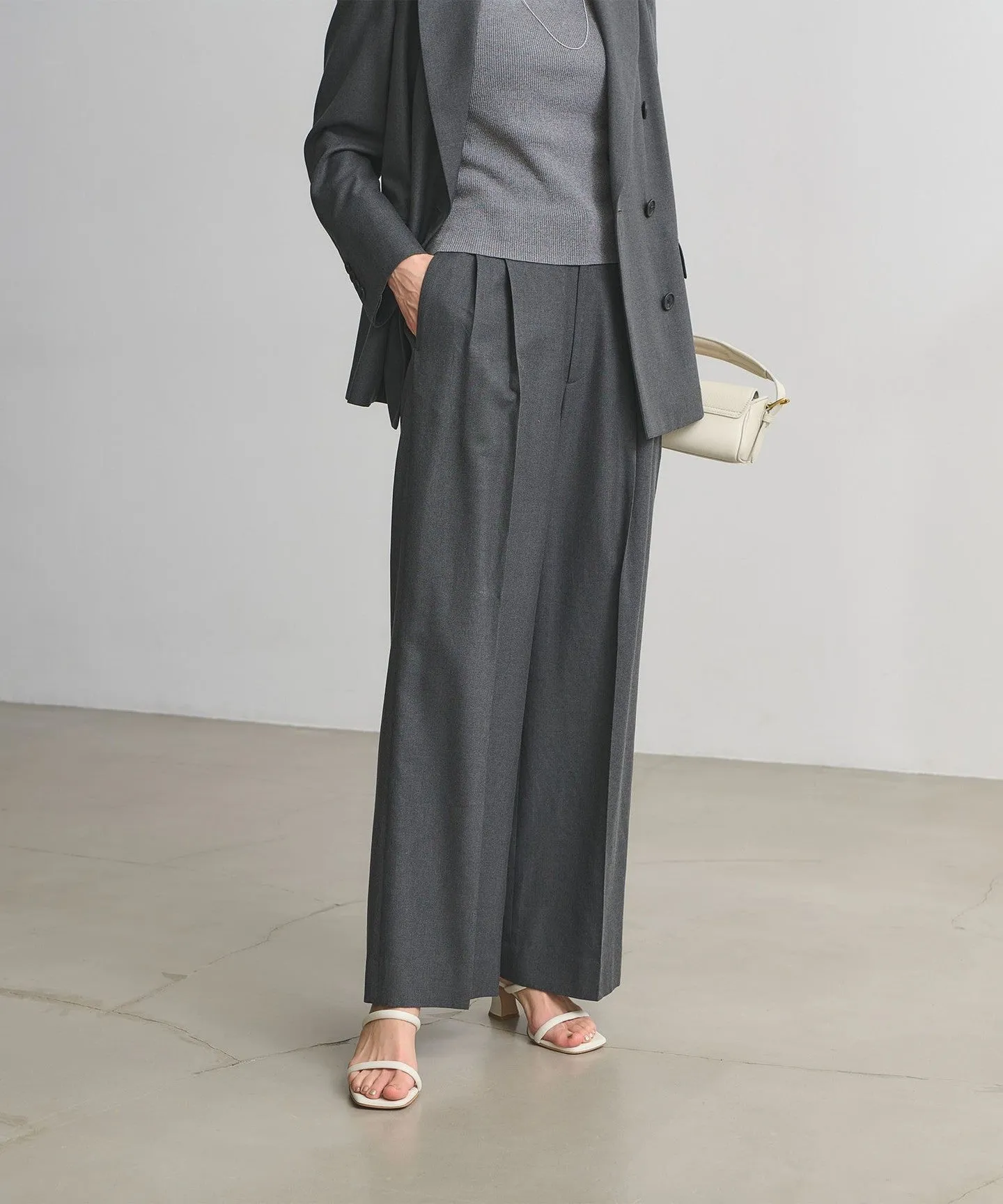 2タック ストレート ワイド パンツ sold by United Arrows product image thumbnail 4
