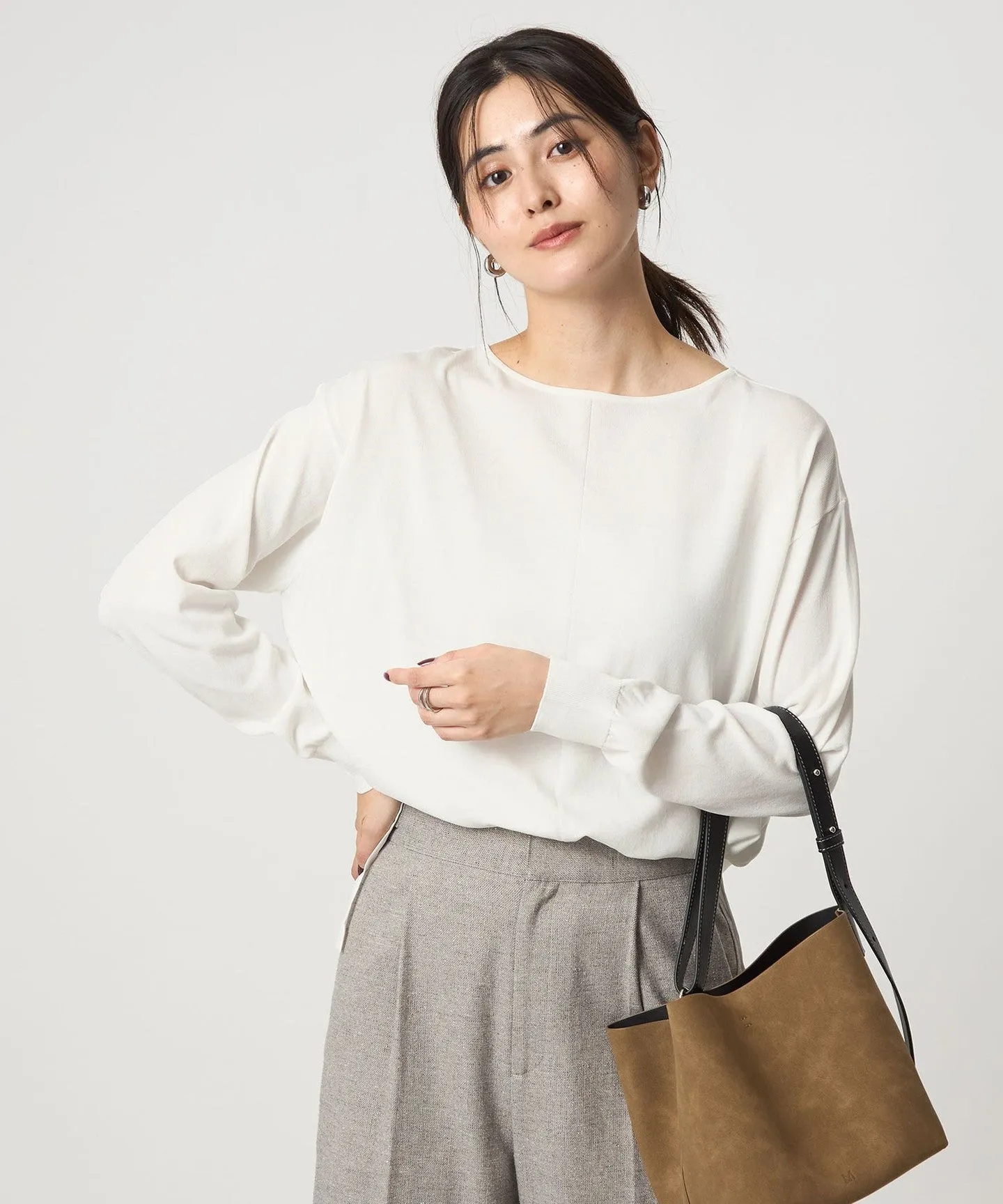 チャーム付き ドッキング ロングスリーブ プルオーバー ニット sold by United Arrows product image thumbnail 2