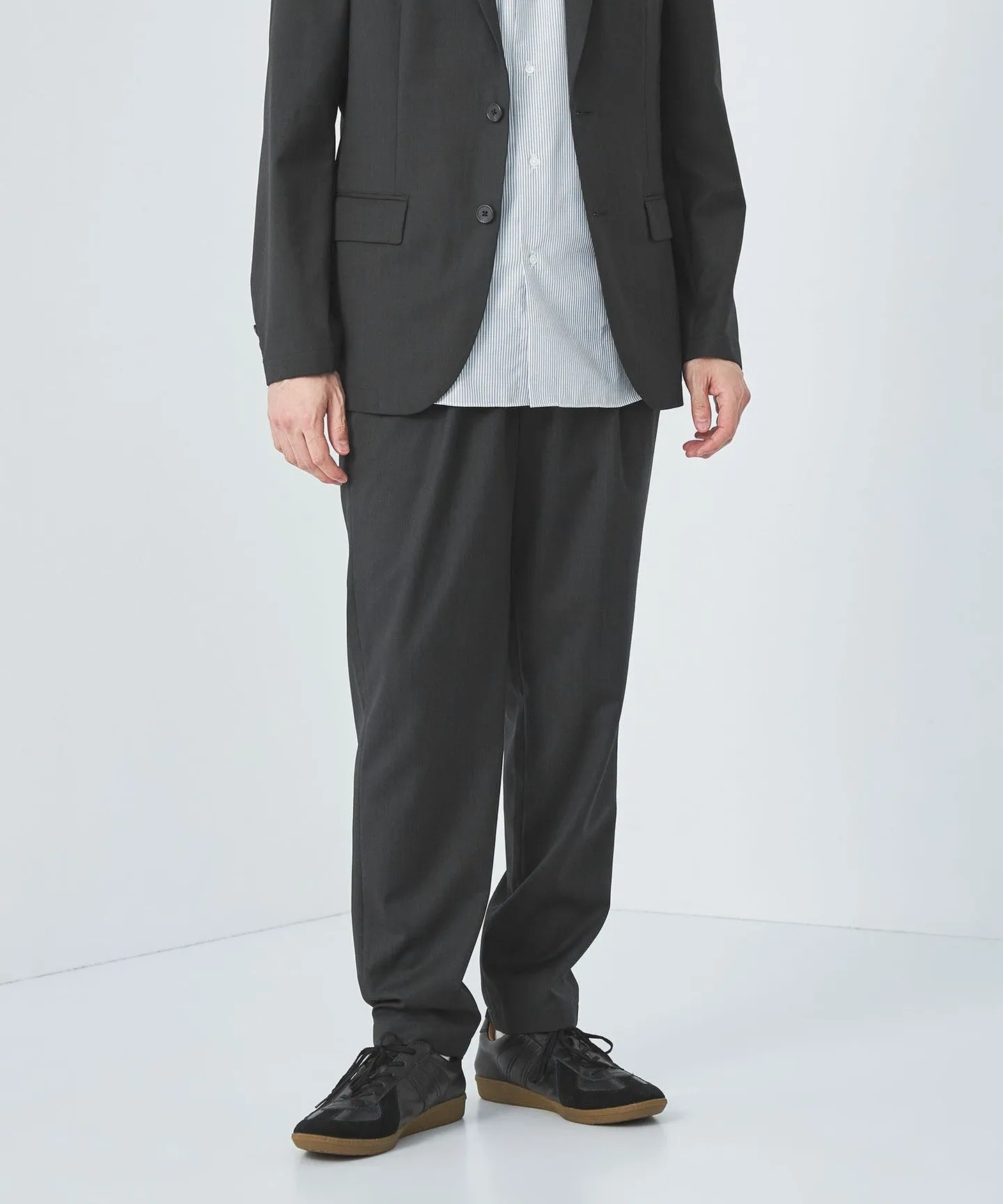 ウォッシャブル TWサージ 2プリーツ ユーティリティパンツ イージーパンツ -ストレッチ・防シワ- sold by United Arrows product image thumbnail 2