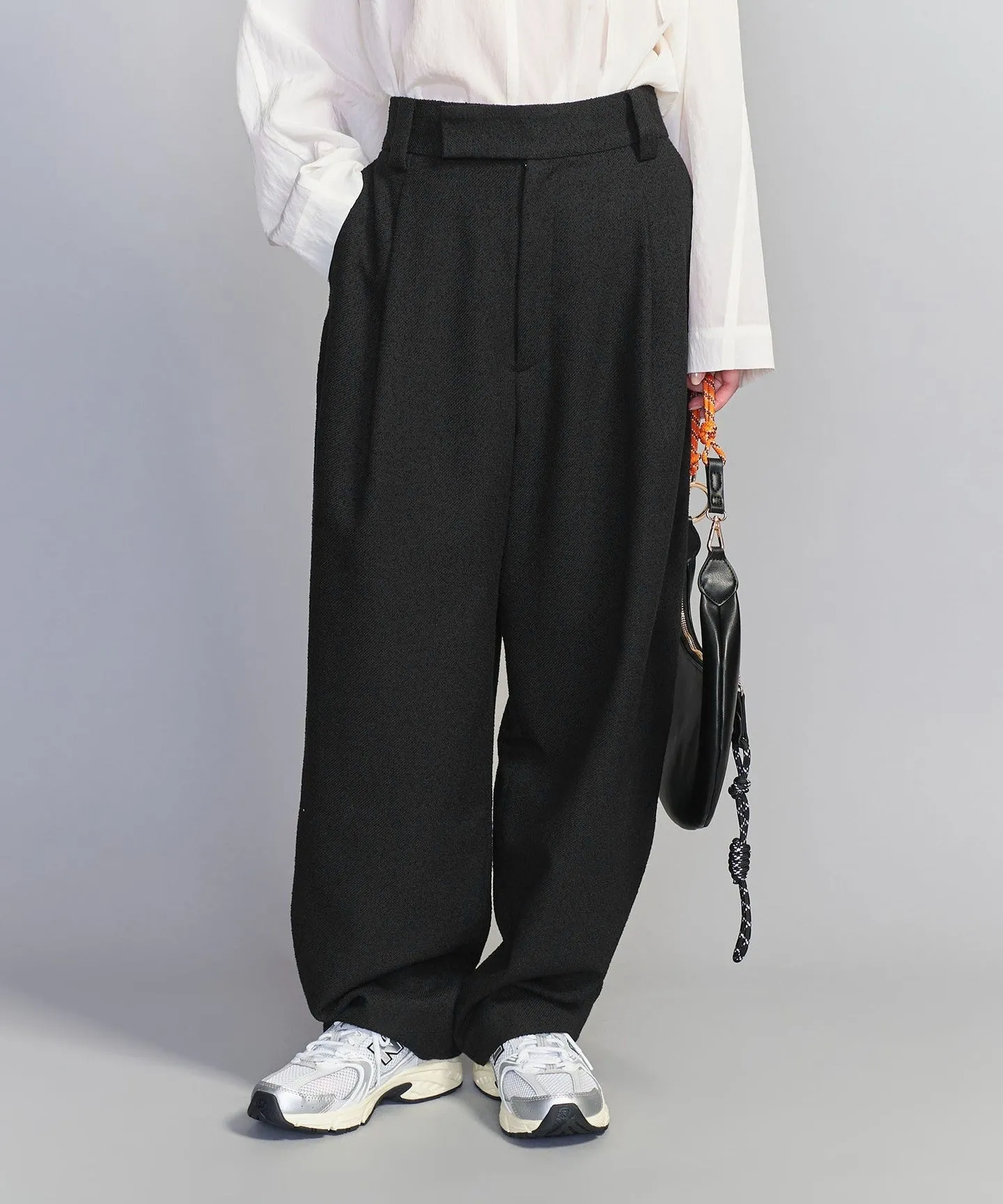 ツイードライク テーパード パンツ sold by United Arrows