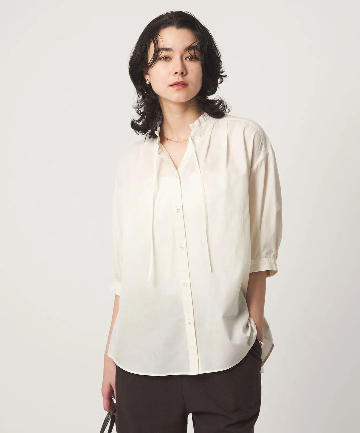 フリル ネック ショートスリーブ ブラウス sold by United Arrows product image thumbnail 2