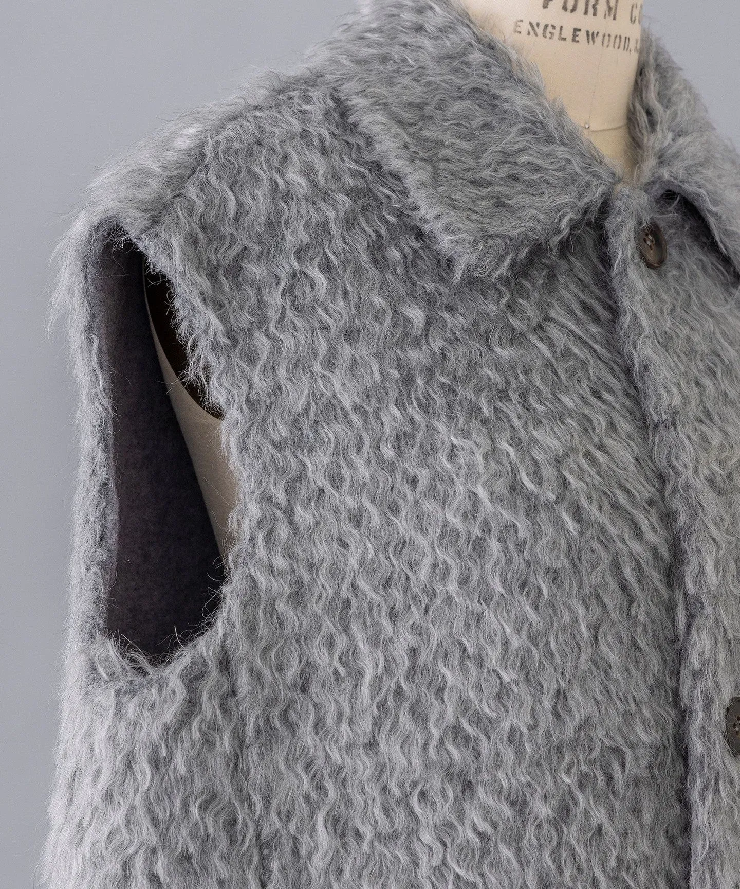 FALL シャギーダブルフェイススリーブレスコート sold by United Arrows product image thumbnail 5