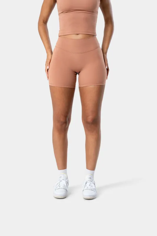 Lunara Short - Mocha Mousse 6" sold by Kamo Fitness