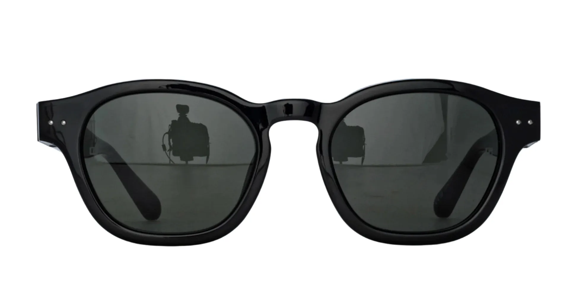 Linda Farrow Talbot LFL1404 Sun sold by Fashion Eyewear product image thumbnail 2