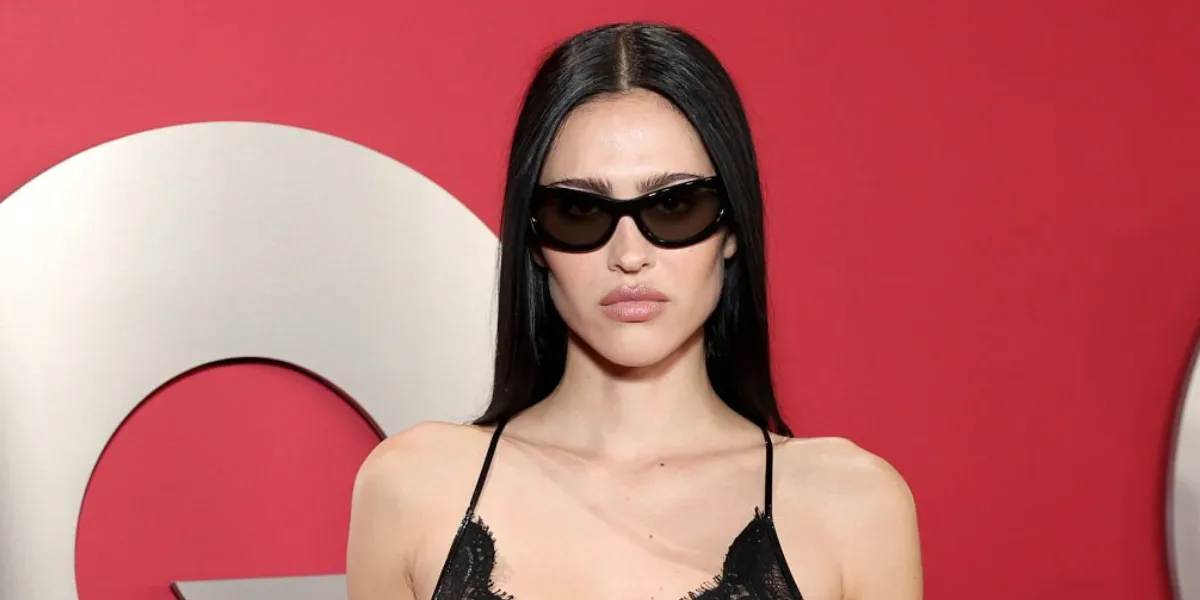 Tom Ford Leona-02 TF1365 sold by Fashion Eyewear product image thumbnail 4