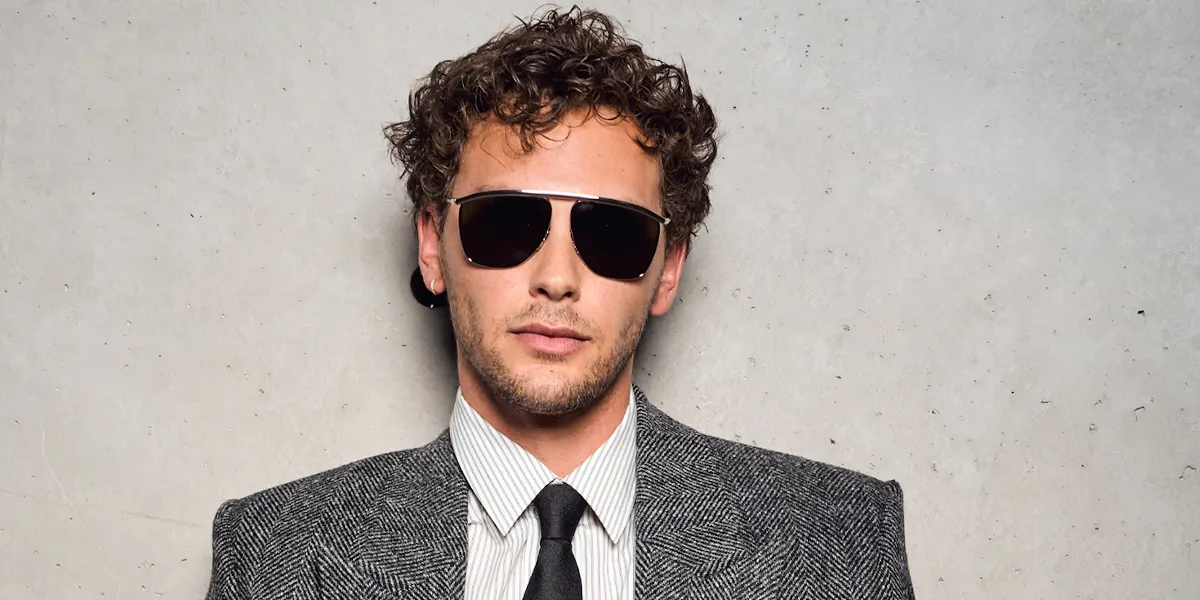 Saint Laurent SL 820 sold by Fashion Eyewear product image thumbnail 4