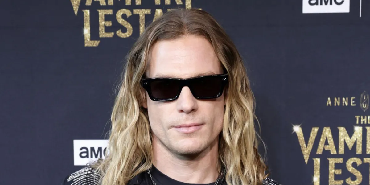 Bottega Veneta BV1351S sold by Fashion Eyewear product image thumbnail 3