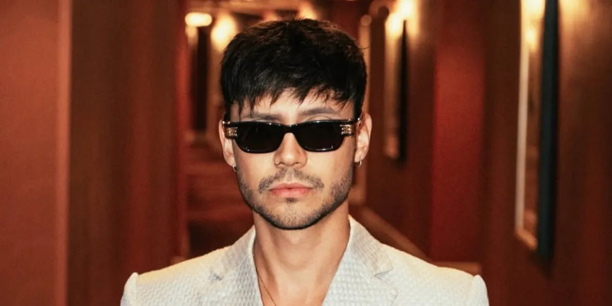 Bottega Veneta BV1308S sold by Fashion Eyewear product image thumbnail 4