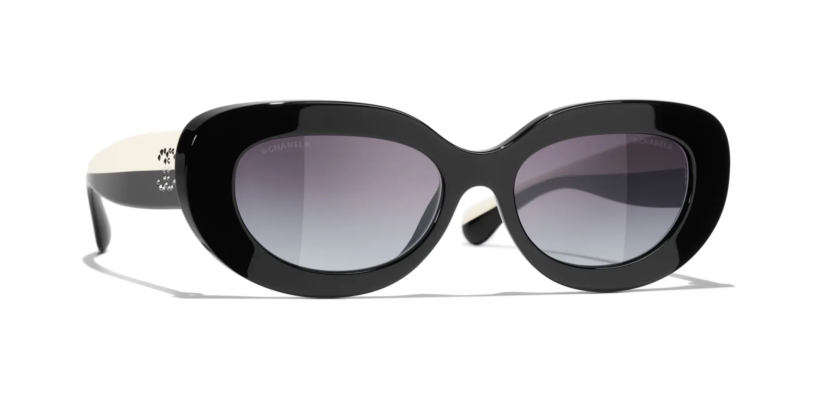 CHANEL 5562B made by Chanel