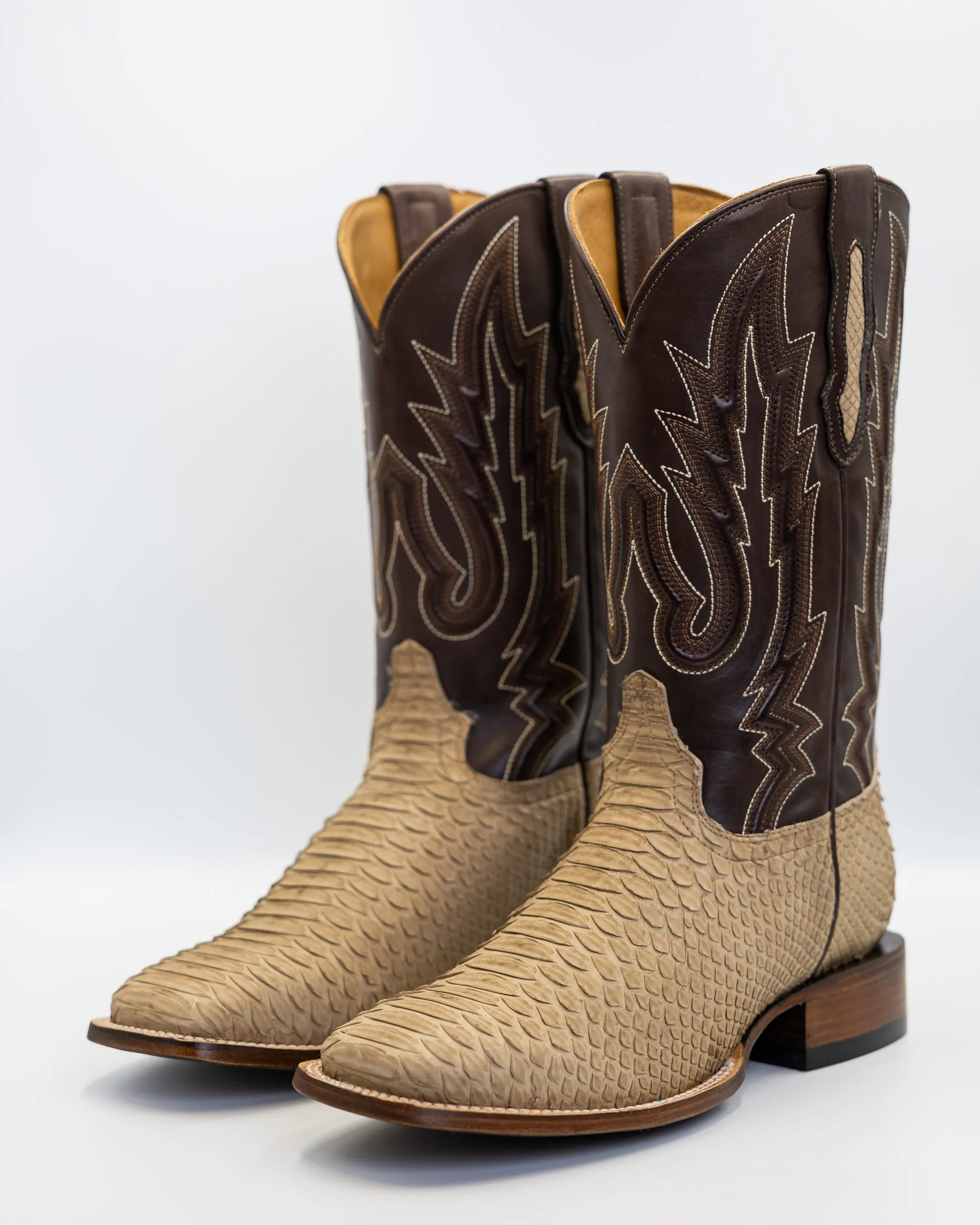 Wyatt Cappuccino sold by TEXAS COUNTRY