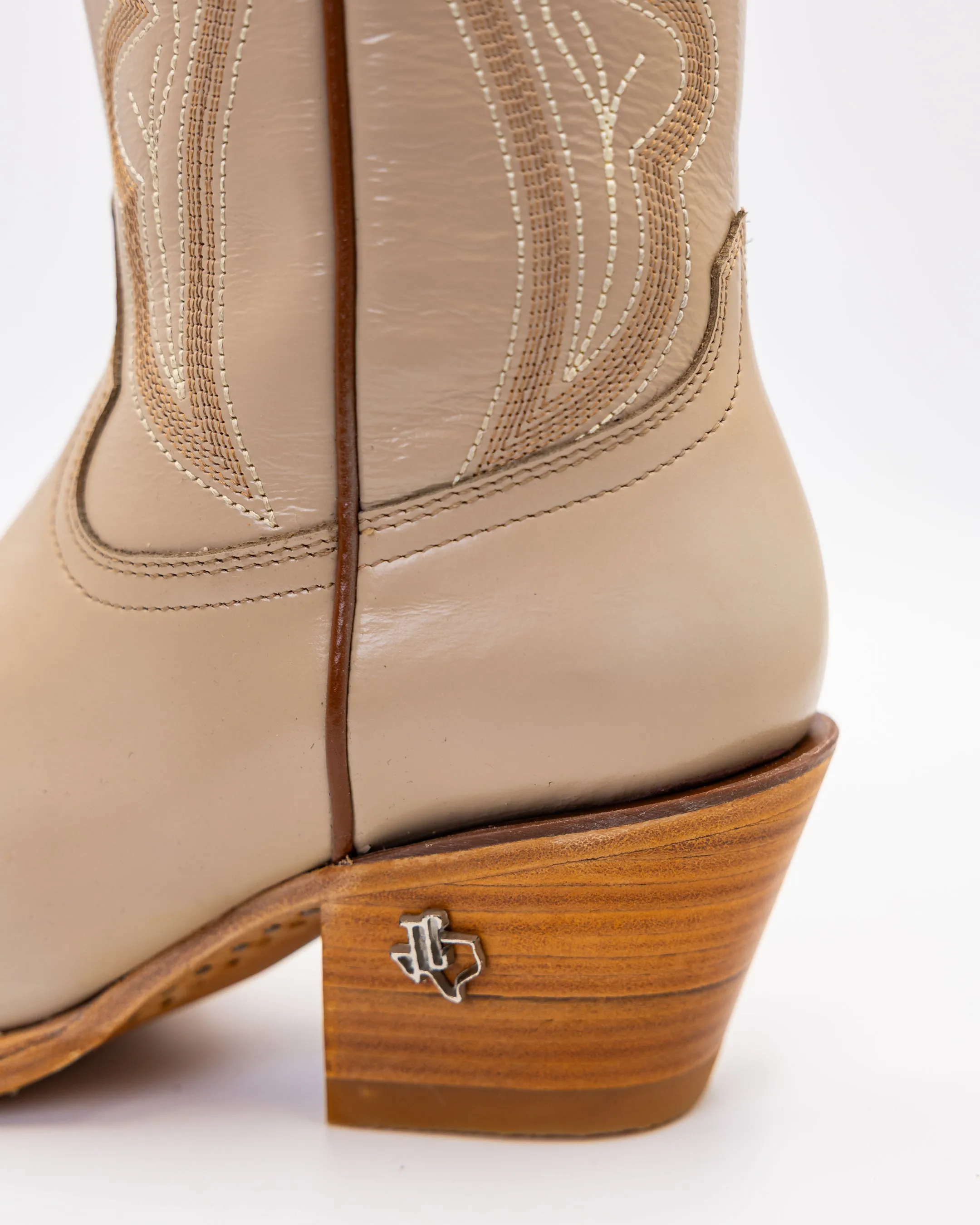 Allison Sand sold by TEXAS COUNTRY product image thumbnail 3
