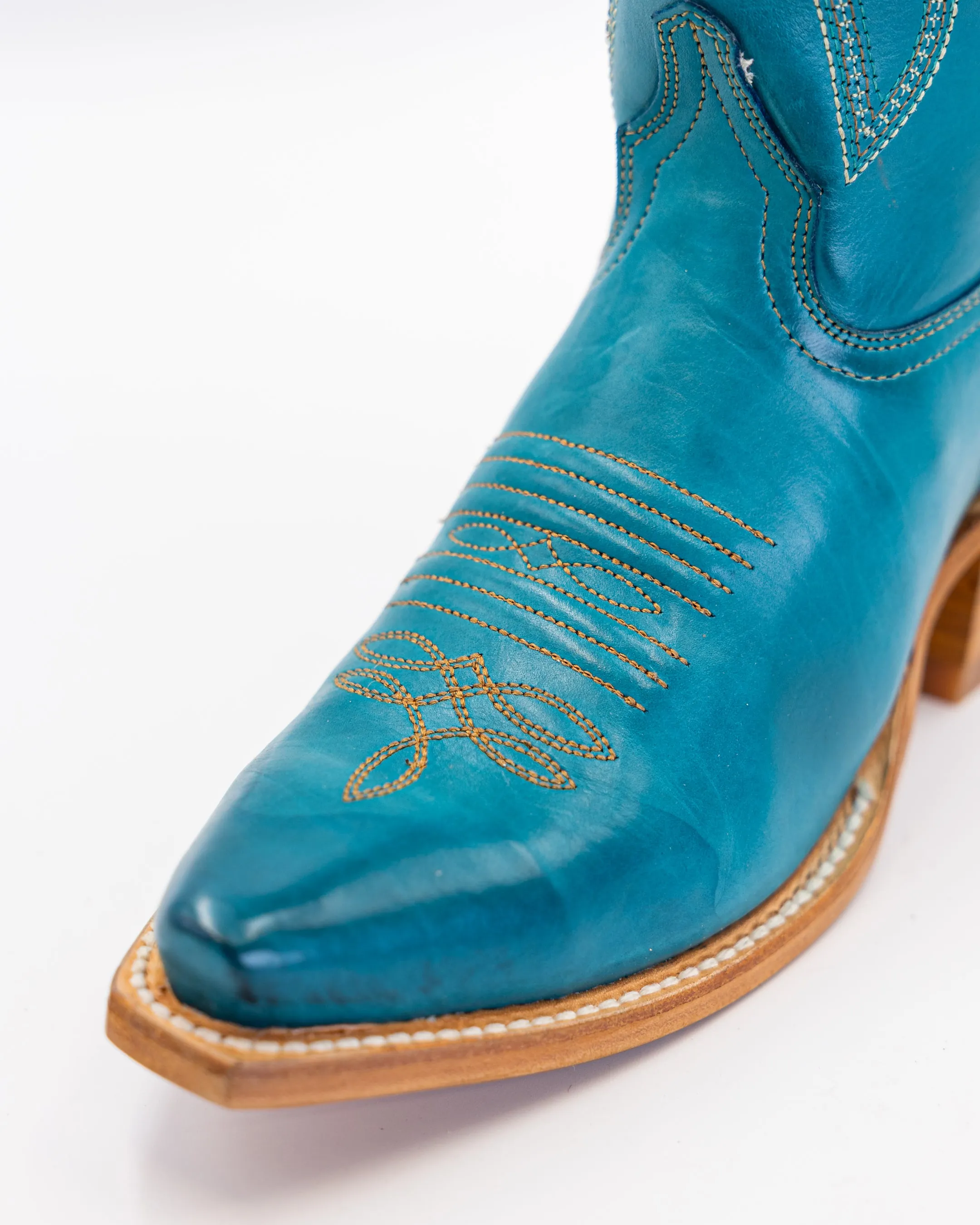 Alexia Turquoise sold by TEXAS COUNTRY product image thumbnail 3