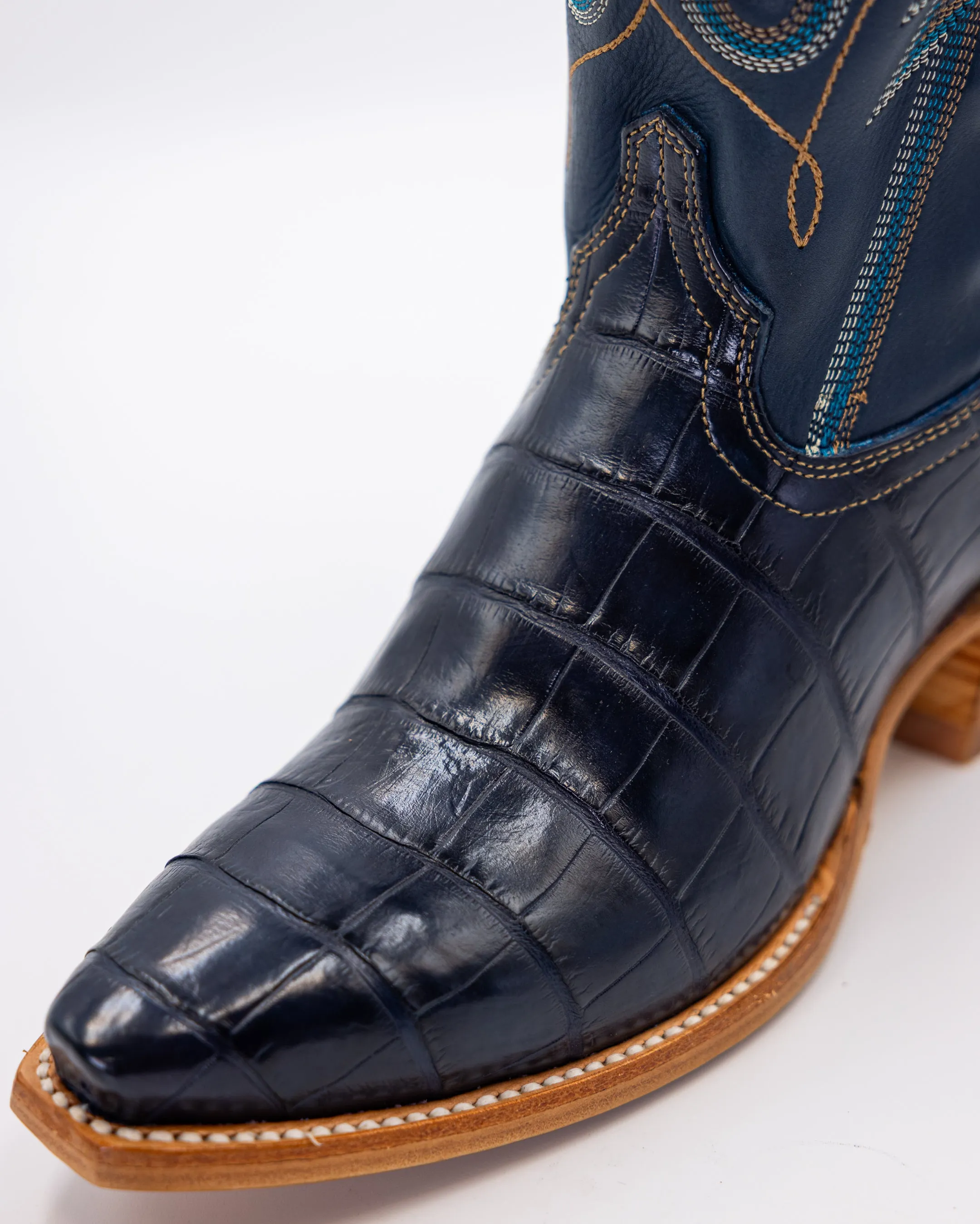 Skyler Midnight sold by TEXAS COUNTRY product image thumbnail 3