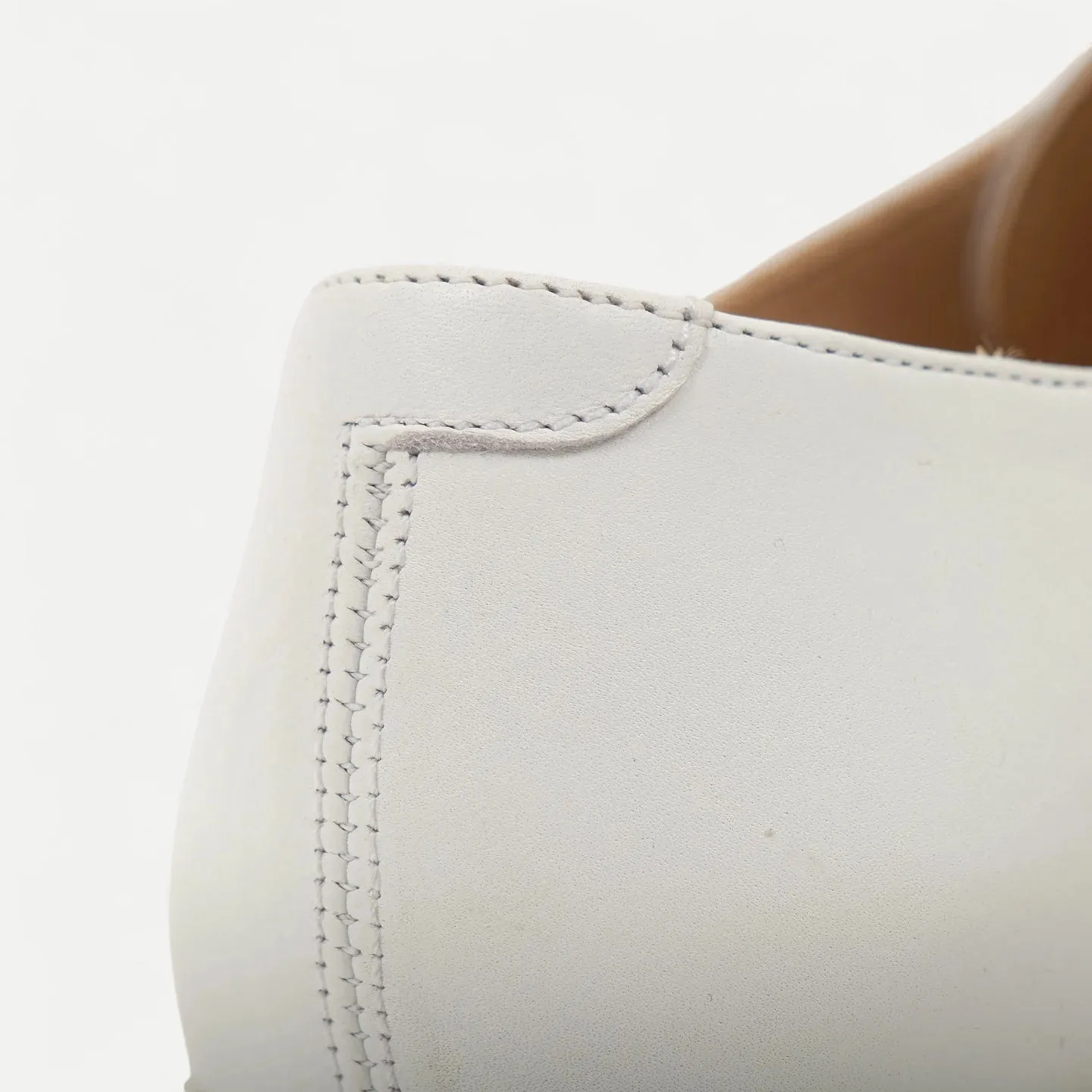 WHITE MARBOT SHOES sold by Universal Surplus product image thumbnail 4