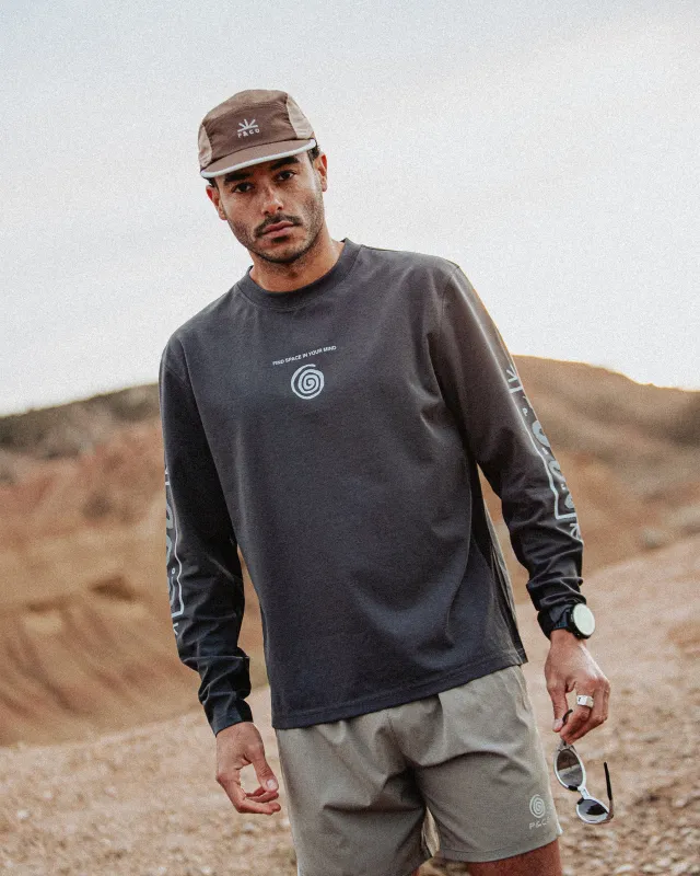 Find Space Trail Longsleeve - Charcoal made by P & Co