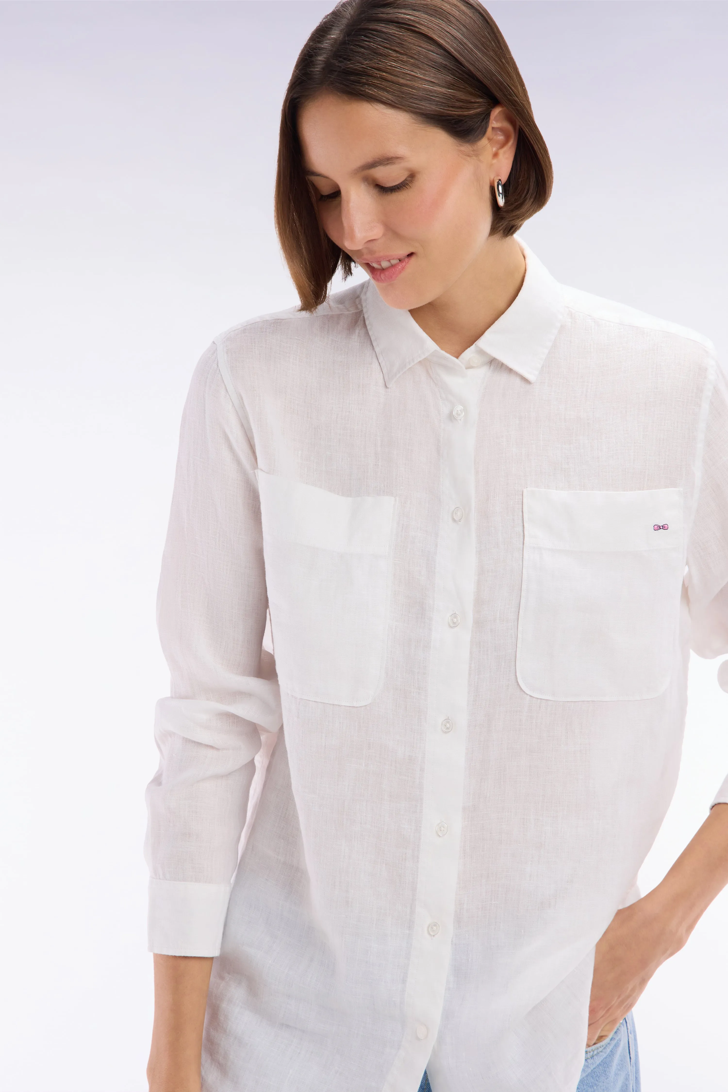 Chemise à poches plaquées en lin blanc coupe oversized sold by Eden Park