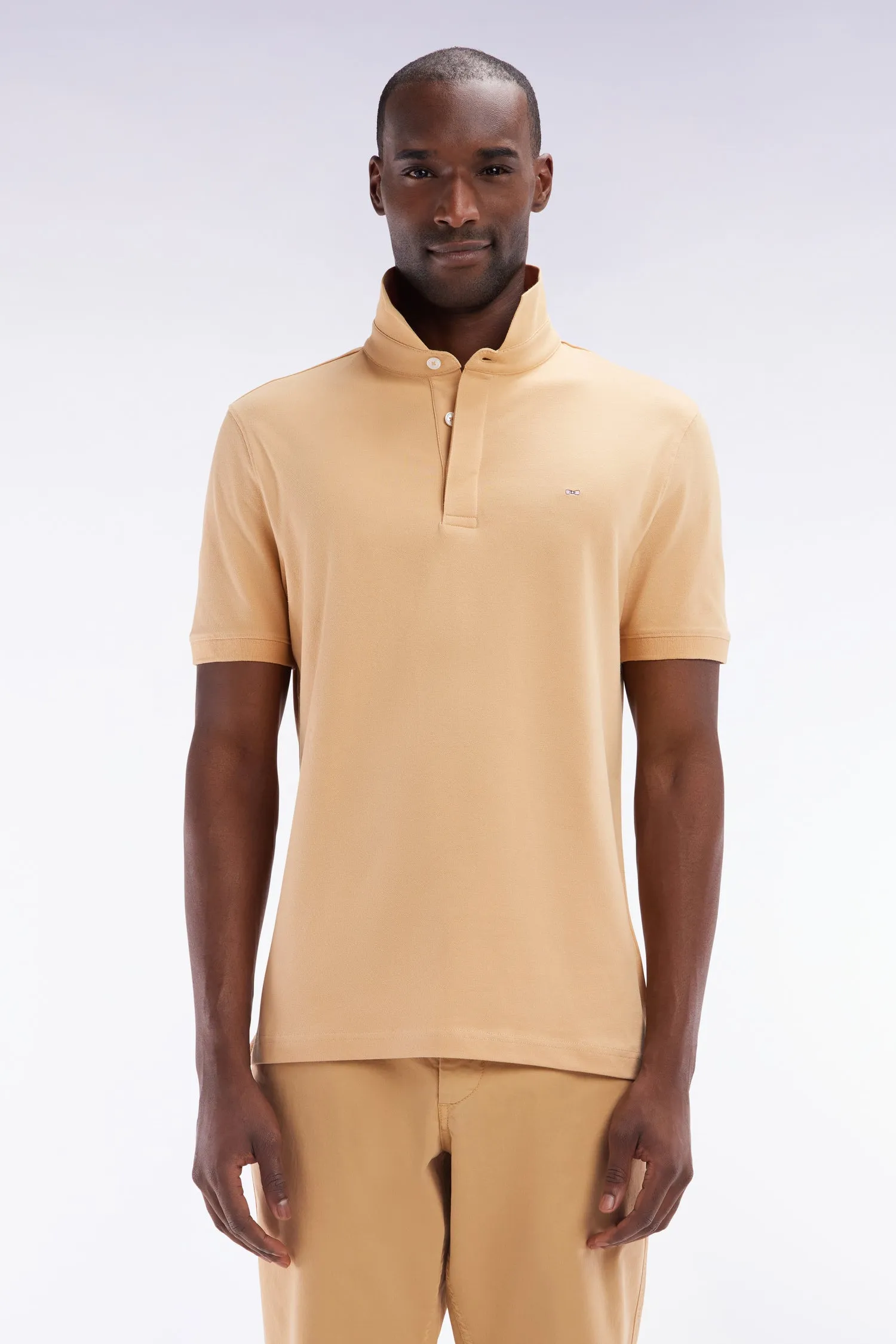 Polo à manches courtes en piqué coton stretch camel coupe ajustée sold by Eden Park