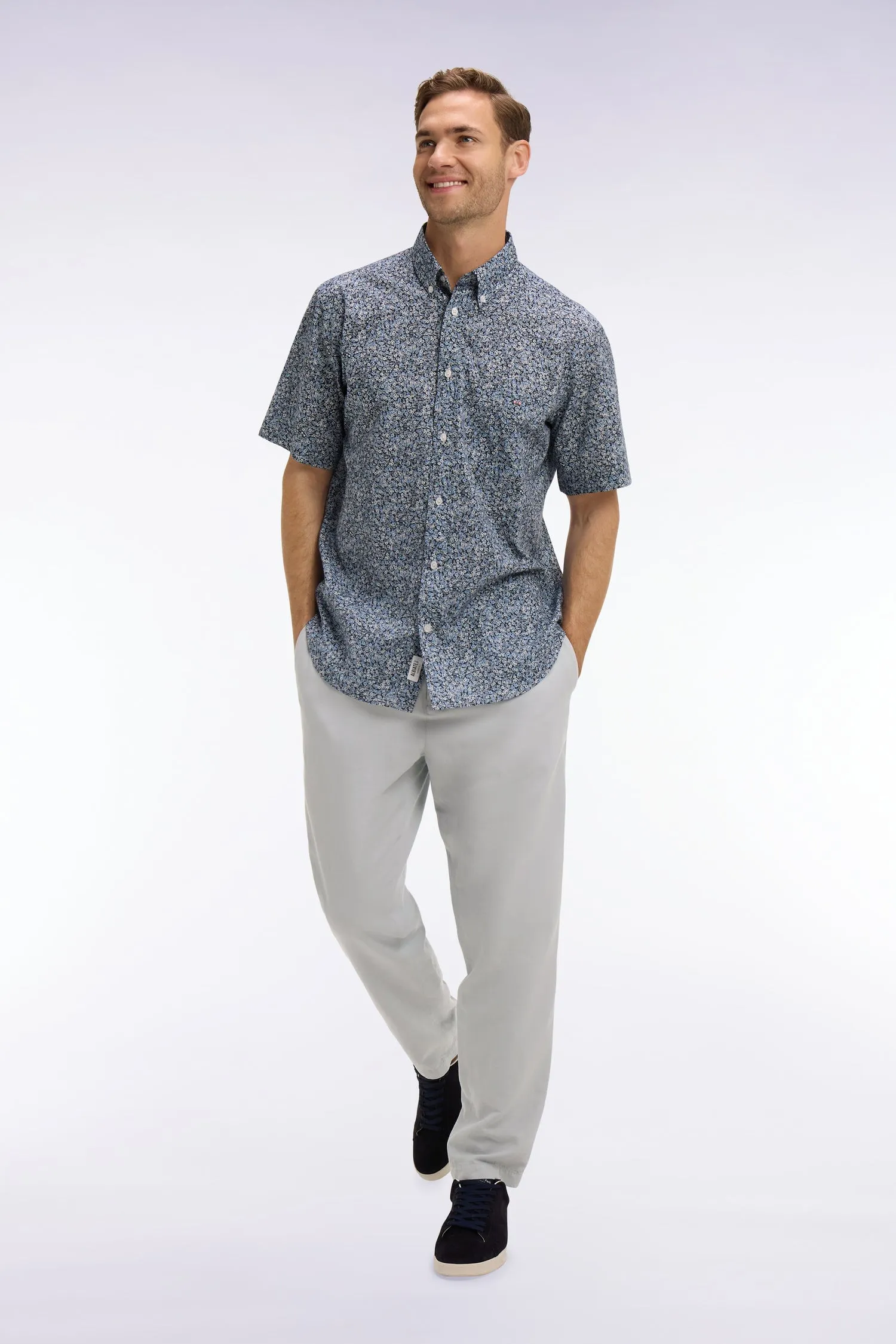 Chemise à manches courtes en coton bleu à micromotif floral sold by Eden Park