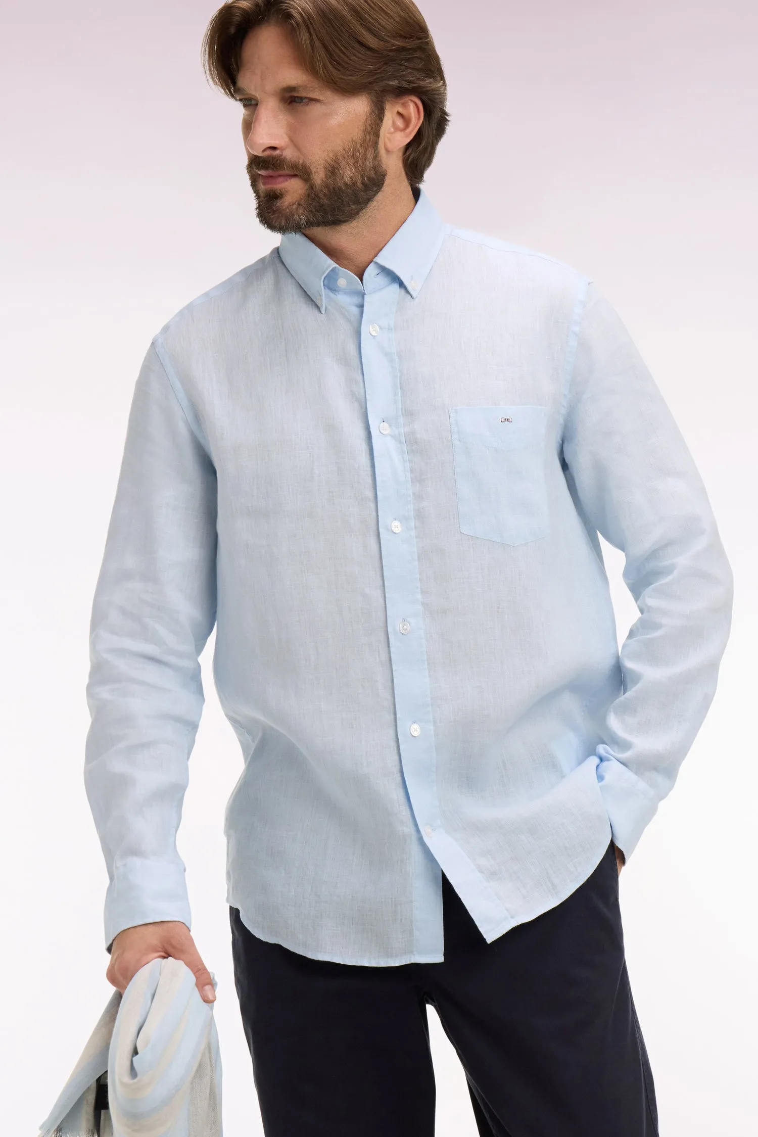 Chemise droite en lin bleu ciel sold by Eden Park