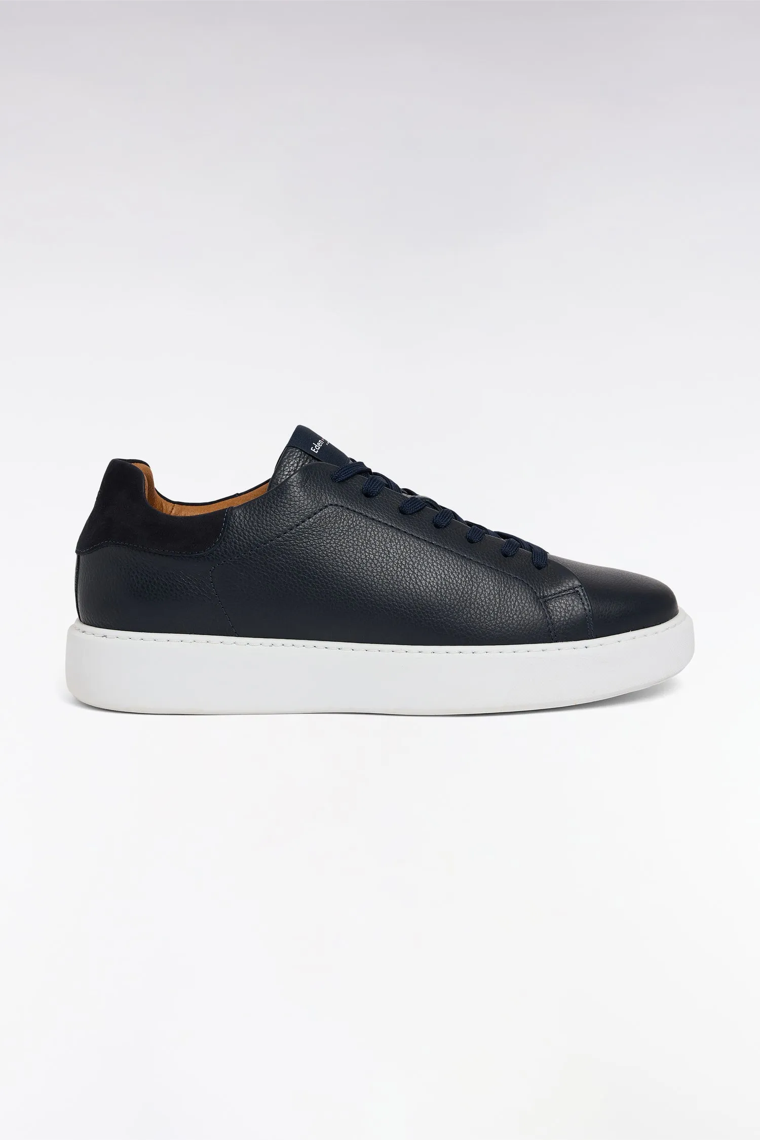 Baskets en cuir grainé marine sold by Eden Park
