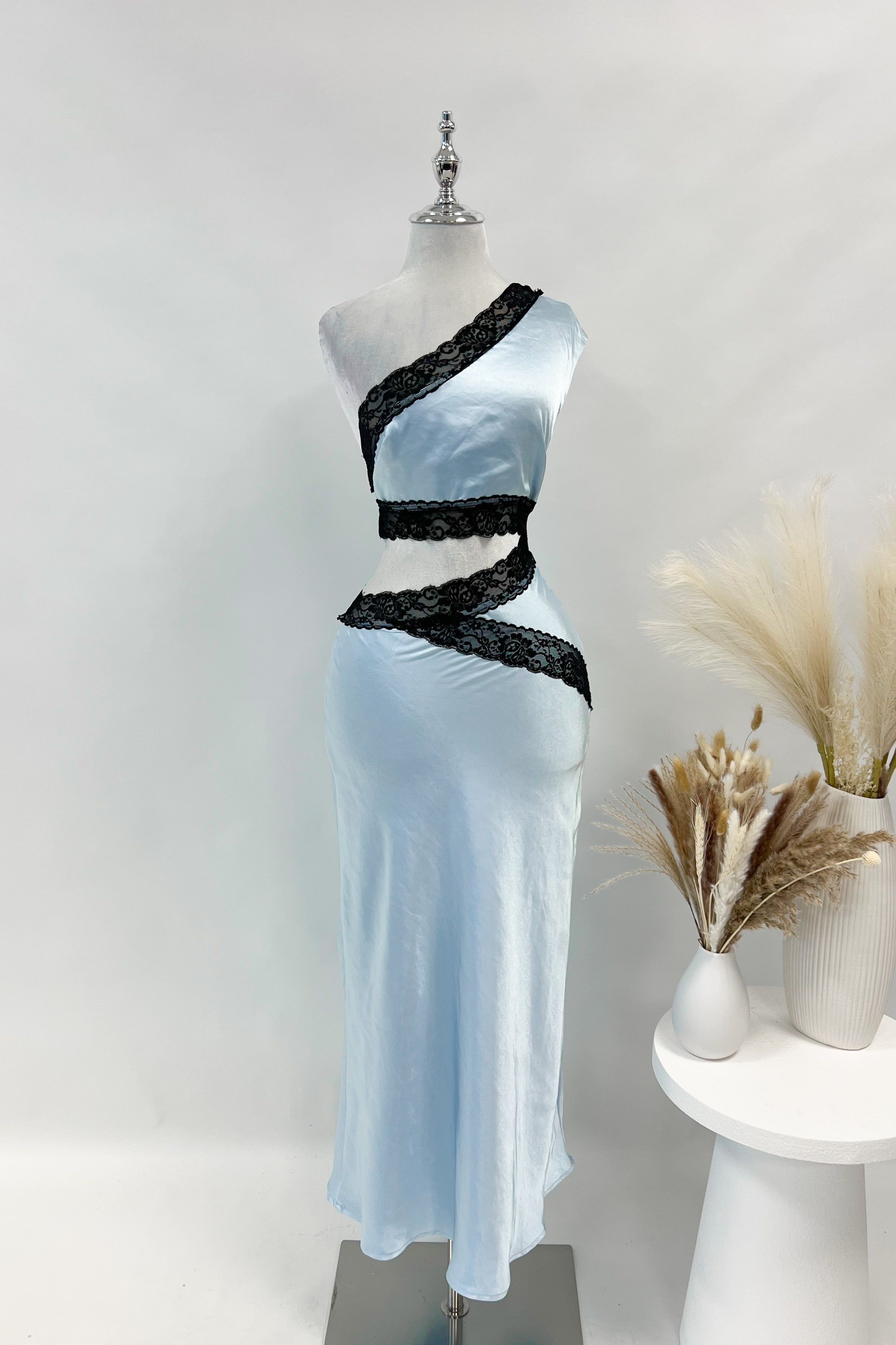 Evelyn Maxi Dress - Blue sold by Kameli Boutique product image thumbnail 4