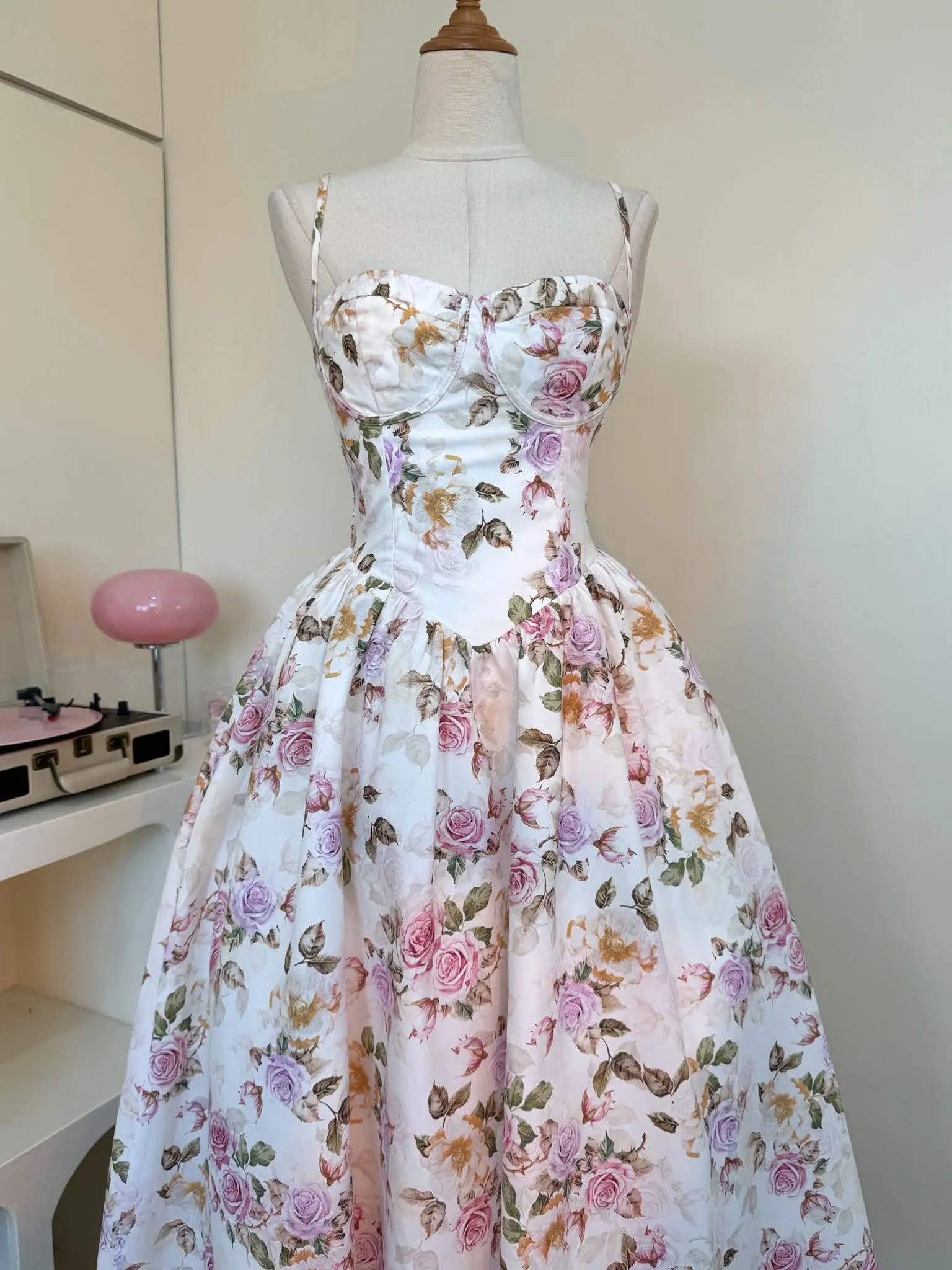 ROSIENNA FLORAL DRESS sold by hitheredarling product image thumbnail 4