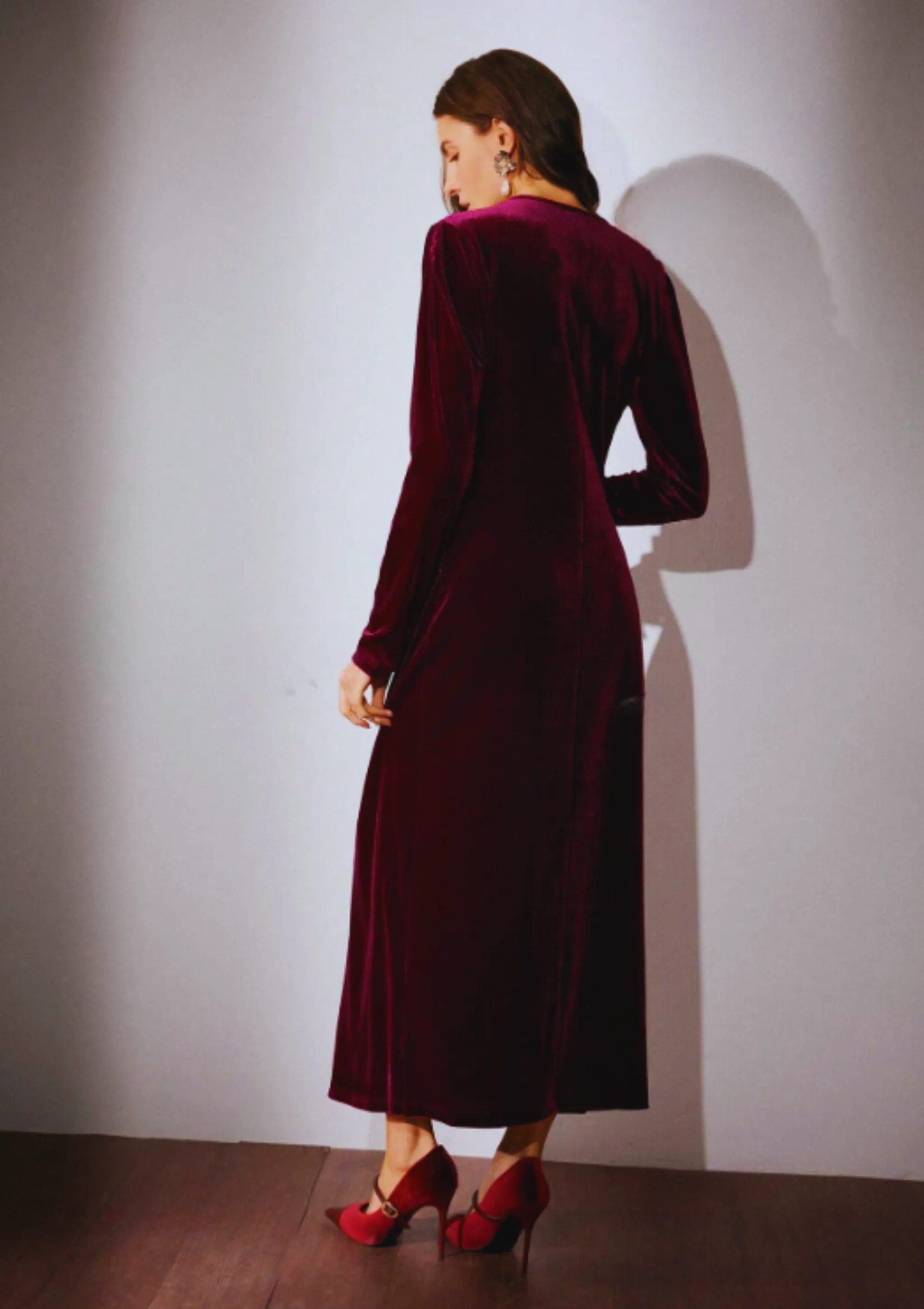 ROWENA VELVET MIDI DRESS -BURGUNDY sold by hitheredarling product image thumbnail 3