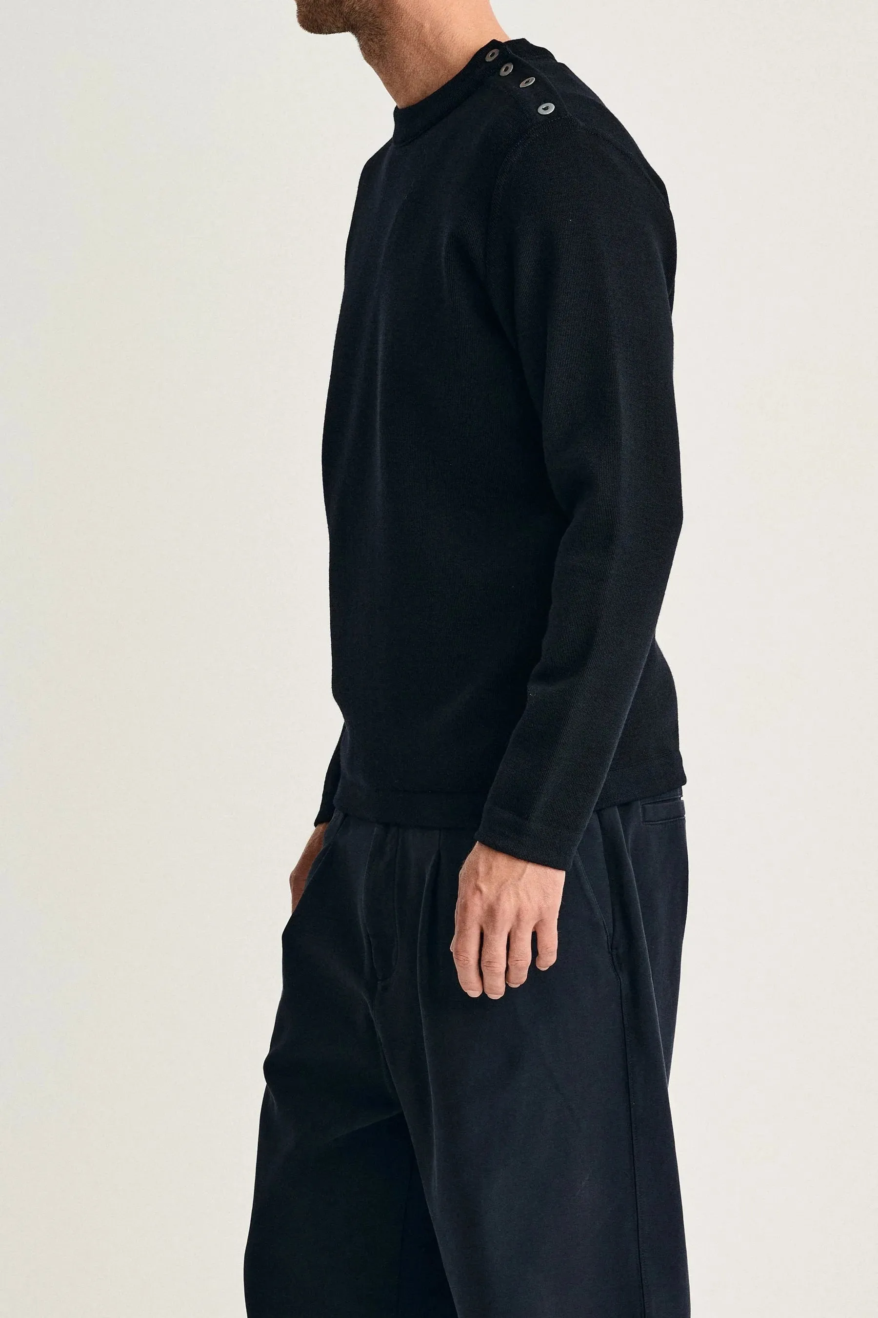 NAVAL crew neck | rund hals, navy blue sold by S.N.S HERNING product image thumbnail 4