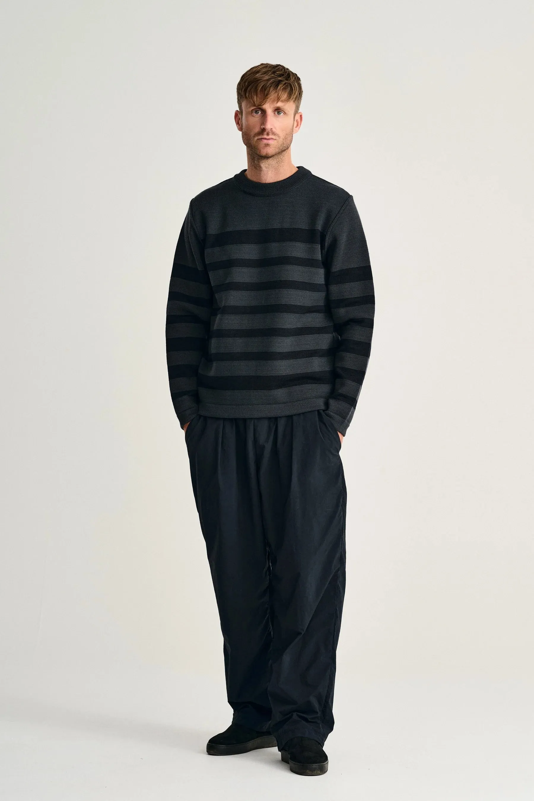 GIVEN-III crew neck | rund hals, molten grey / navy blue sold by S.N.S HERNING product image thumbnail 2