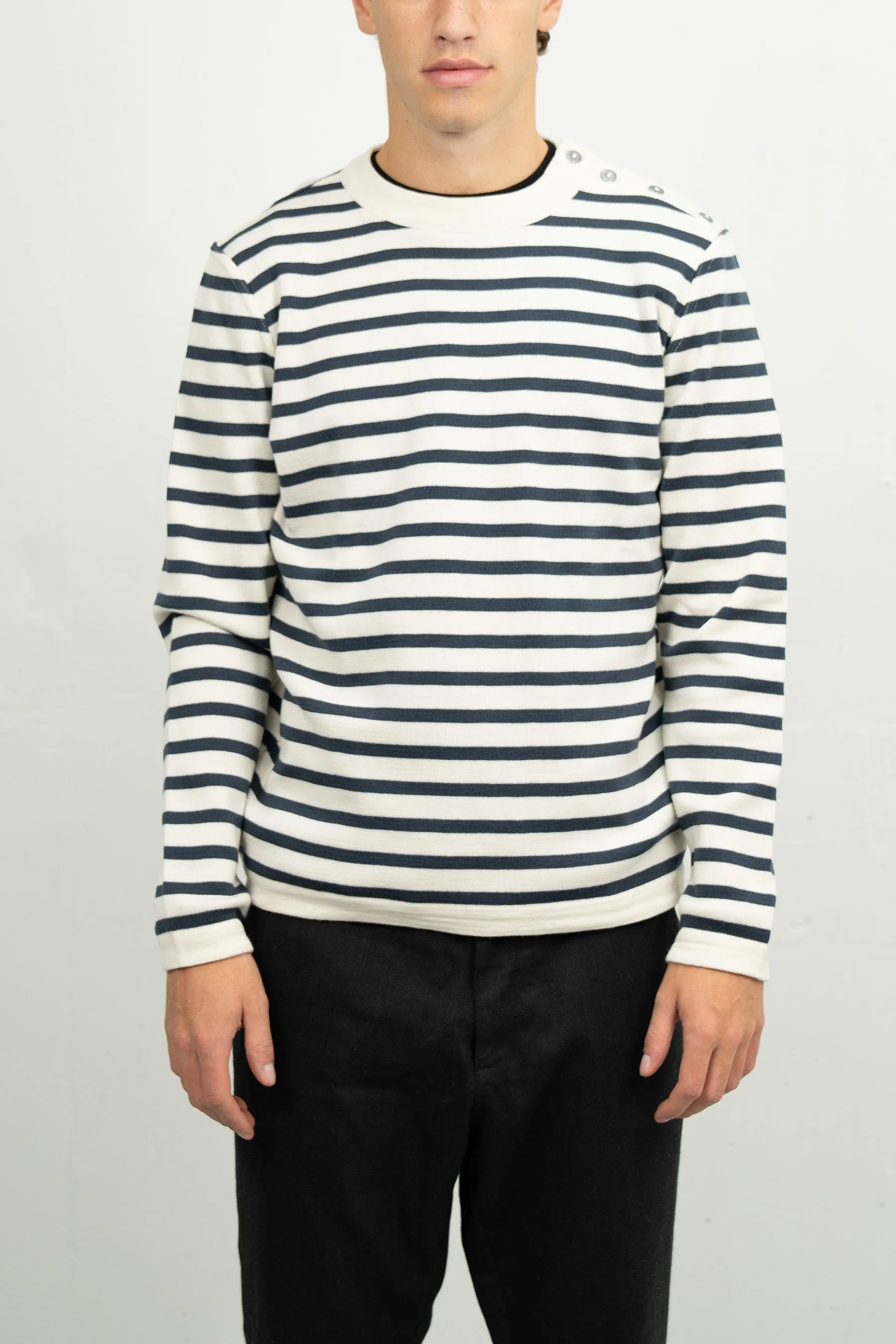 NAVAL crew neck | rund hals, natural white / shadow blue sold by S.N.S HERNING