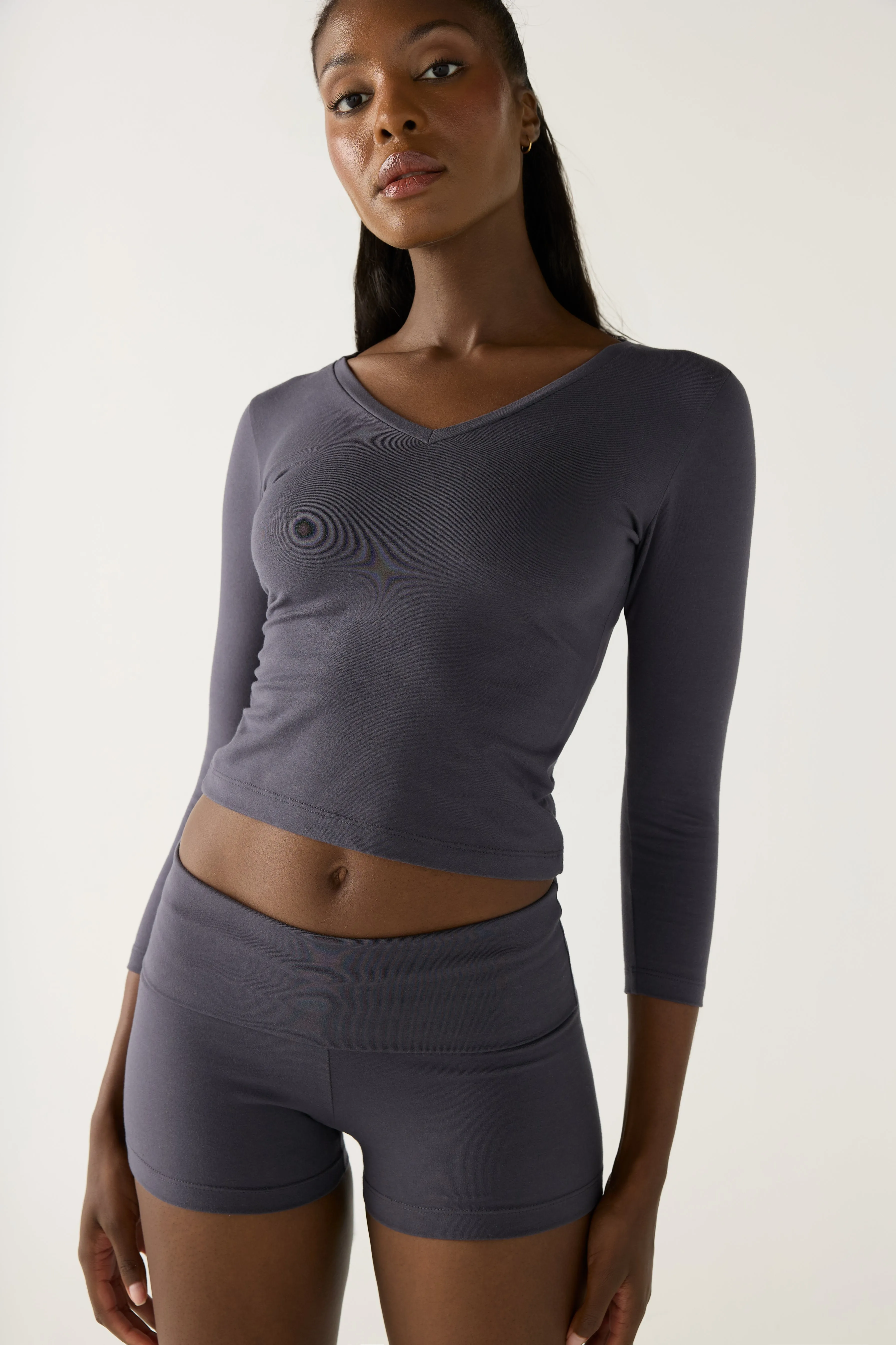 Leia V-Neck sold by Tea You product image thumbnail 4