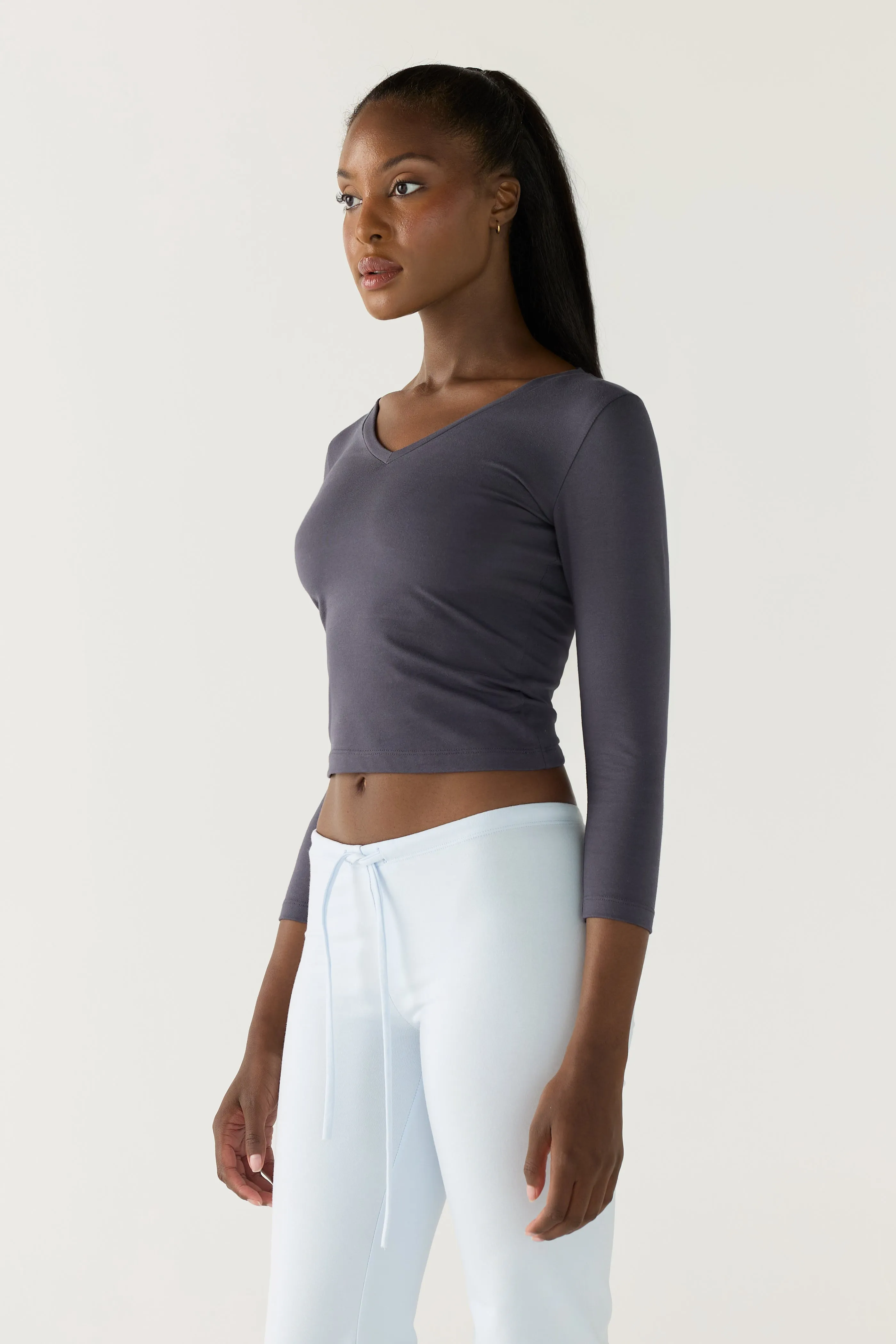 Leia V-Neck sold by Tea You product image thumbnail 2