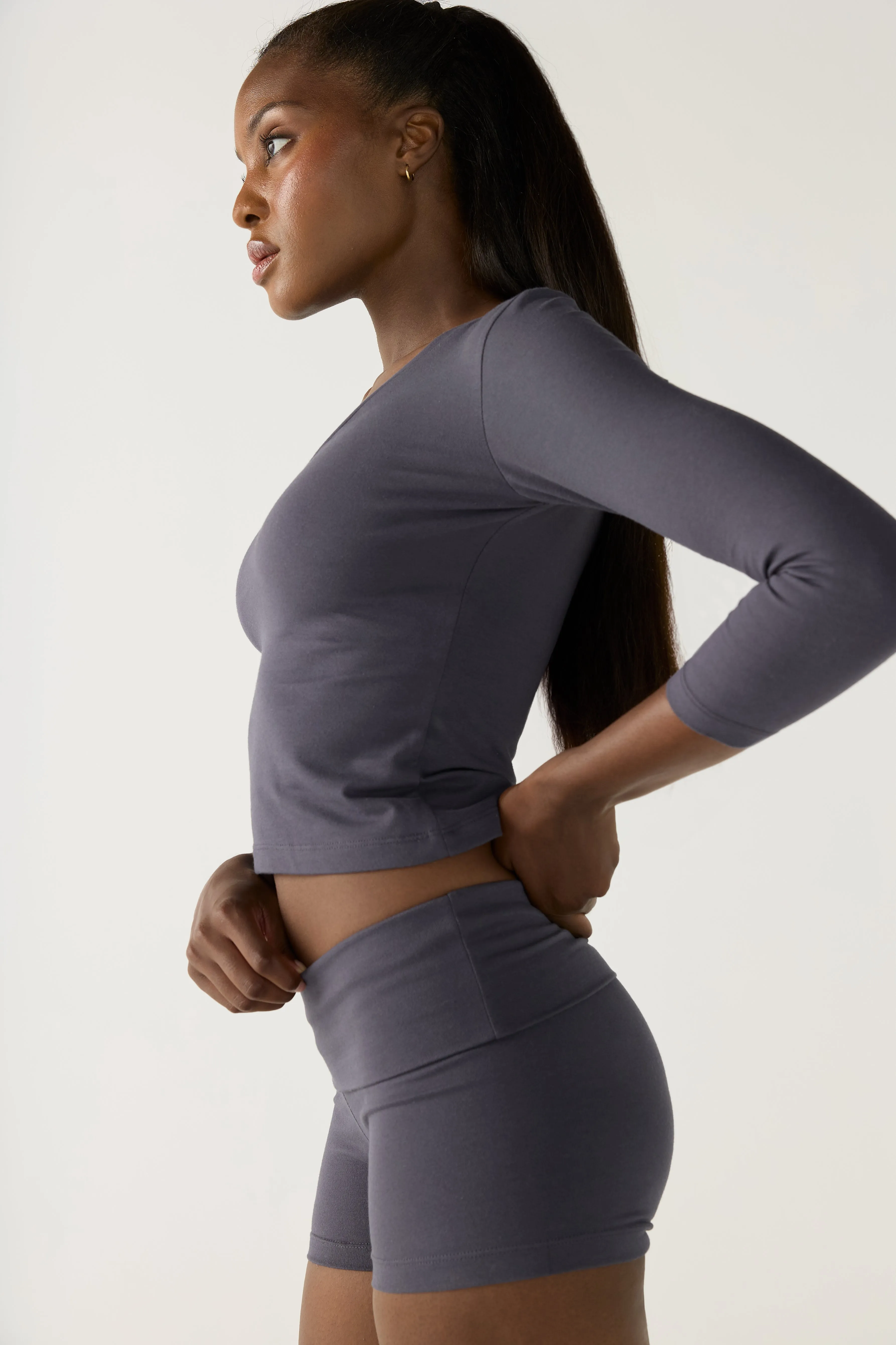 Leia V-Neck sold by Tea You product image thumbnail 5