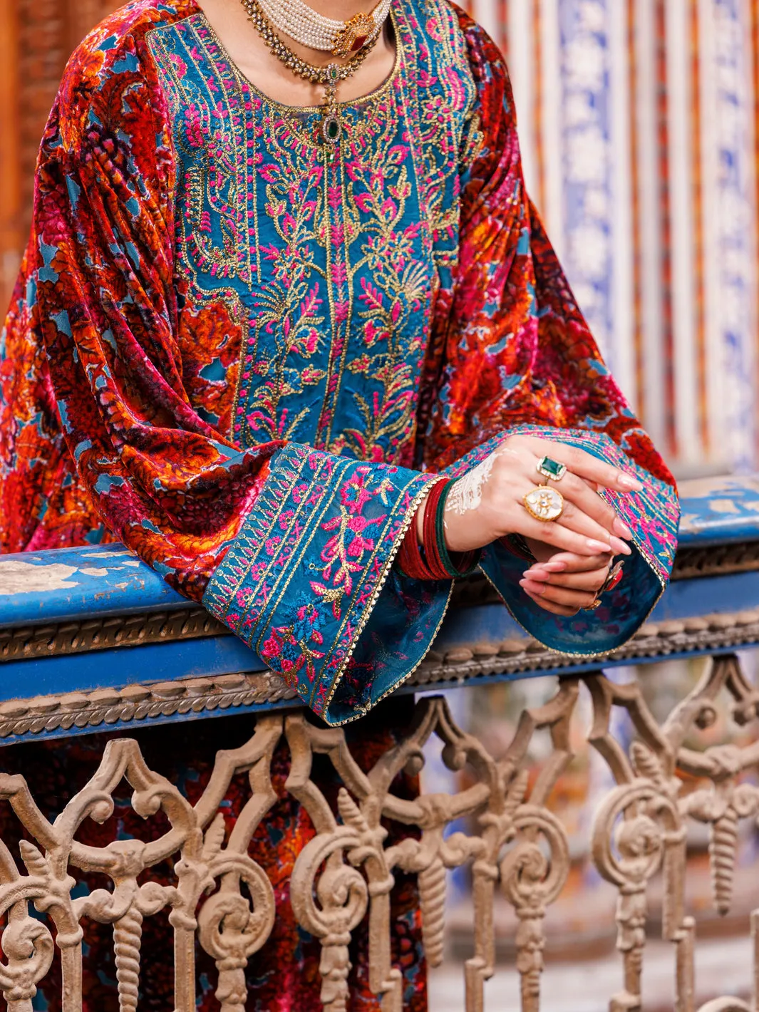 MAROON VELVIT 2PC STITCHED | AL-LS-LKS-CD-04-534 sold by Junaid Jamshed product image thumbnail 3