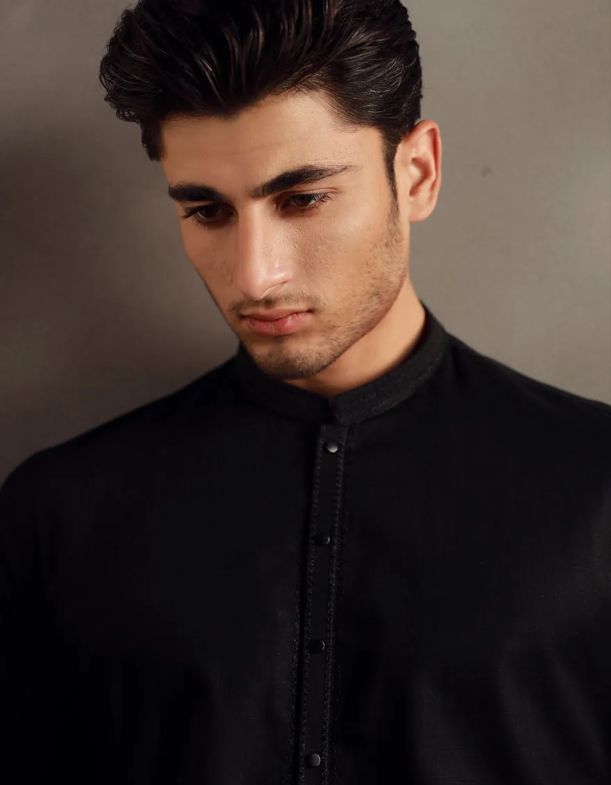 BLACK COTTON KURTA | JJK-CD-04-33040 sold by Junaid Jamshed product image thumbnail 3