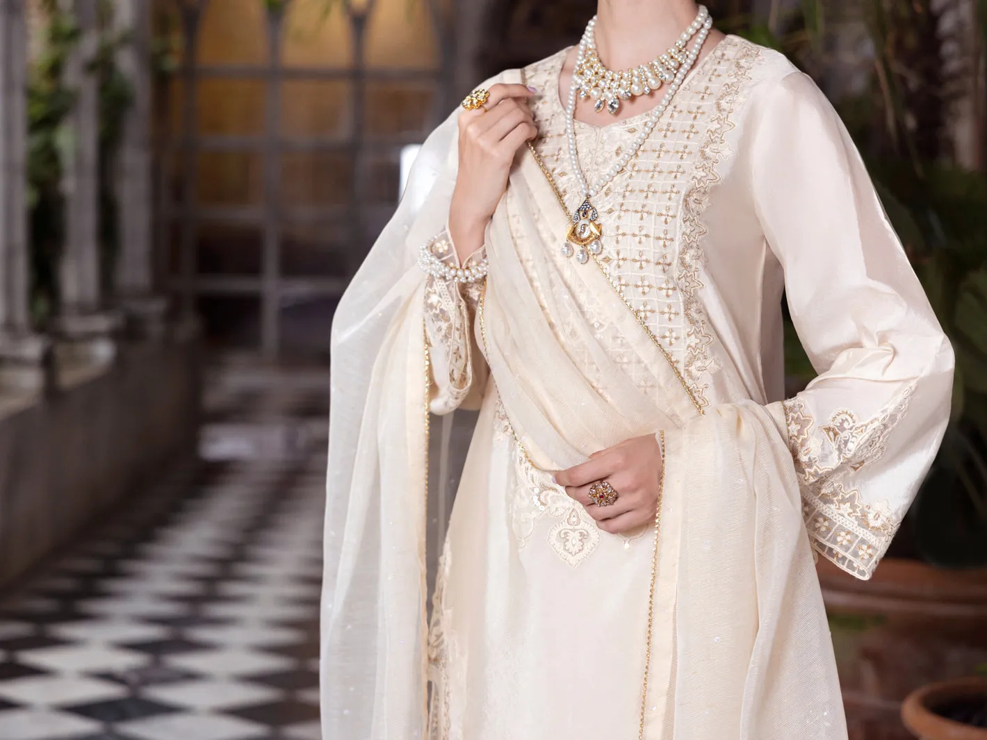 OFF WHITE RAW SILK 3PC STITCHED | AL-3PS-LS-504/AM-3148A sold by Junaid Jamshed product image thumbnail 4