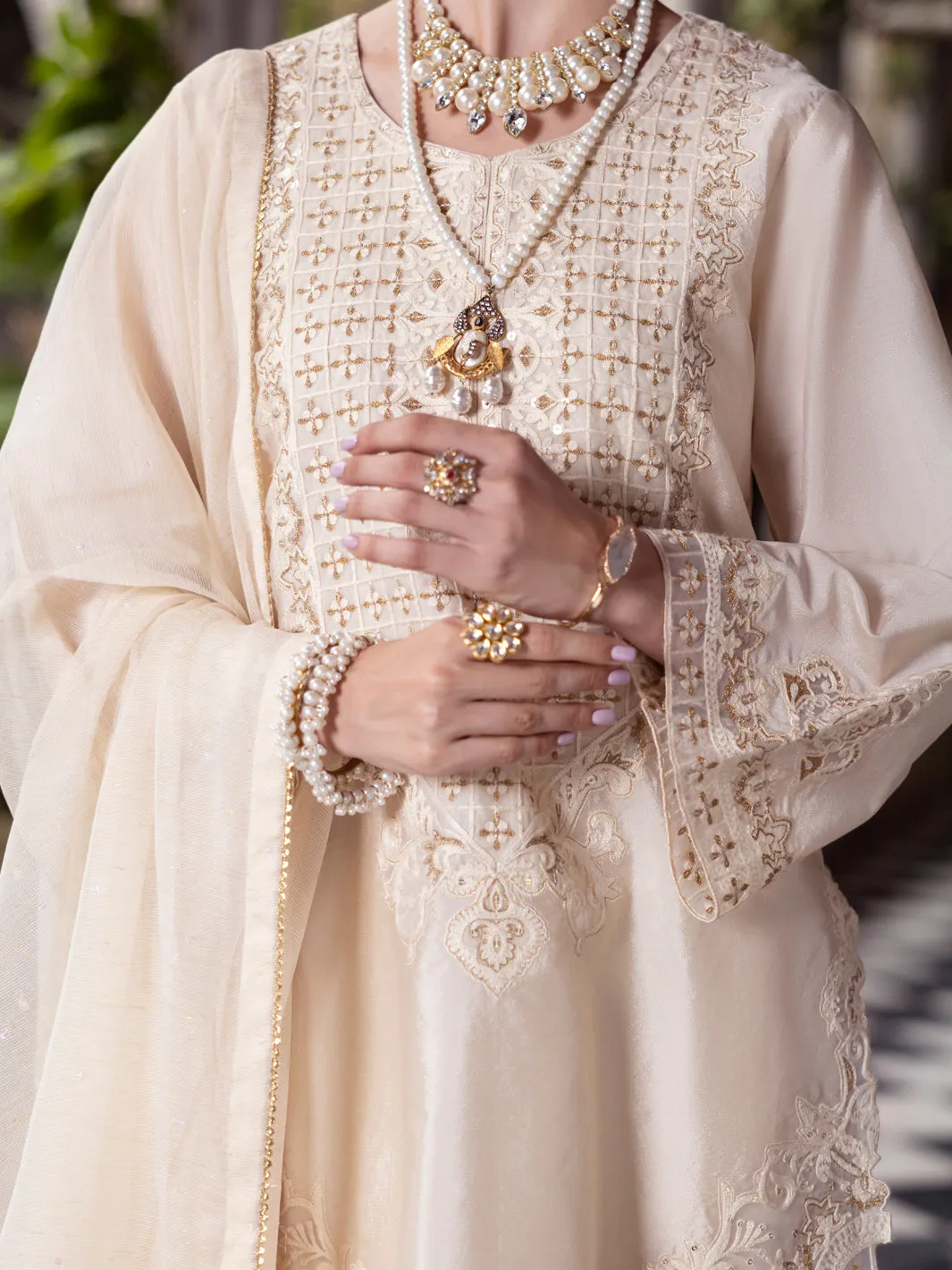 OFF WHITE RAW SILK 3PC STITCHED | AL-3PS-LS-504/AM-3148A sold by Junaid Jamshed product image thumbnail 3