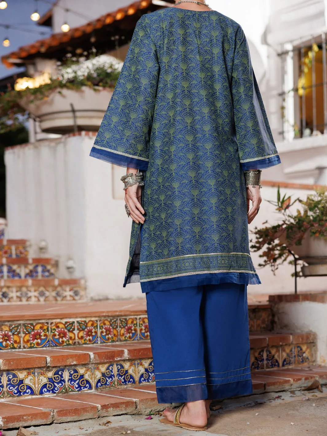 BLUE LAWN KURTI | AL-LK-1031/FB-1031A sold by Junaid Jamshed product image thumbnail 2