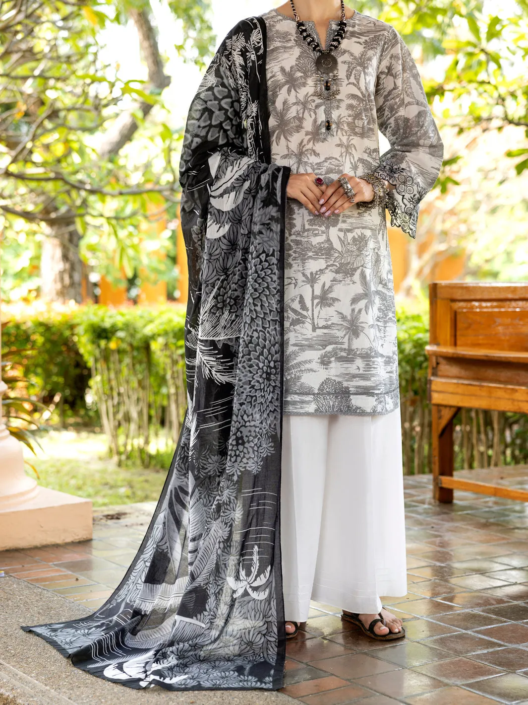 LIGHT GREY LAWN 3PC UNSTITCHED | ALP-3PS-2009 FB-2009A sold by Junaid Jamshed