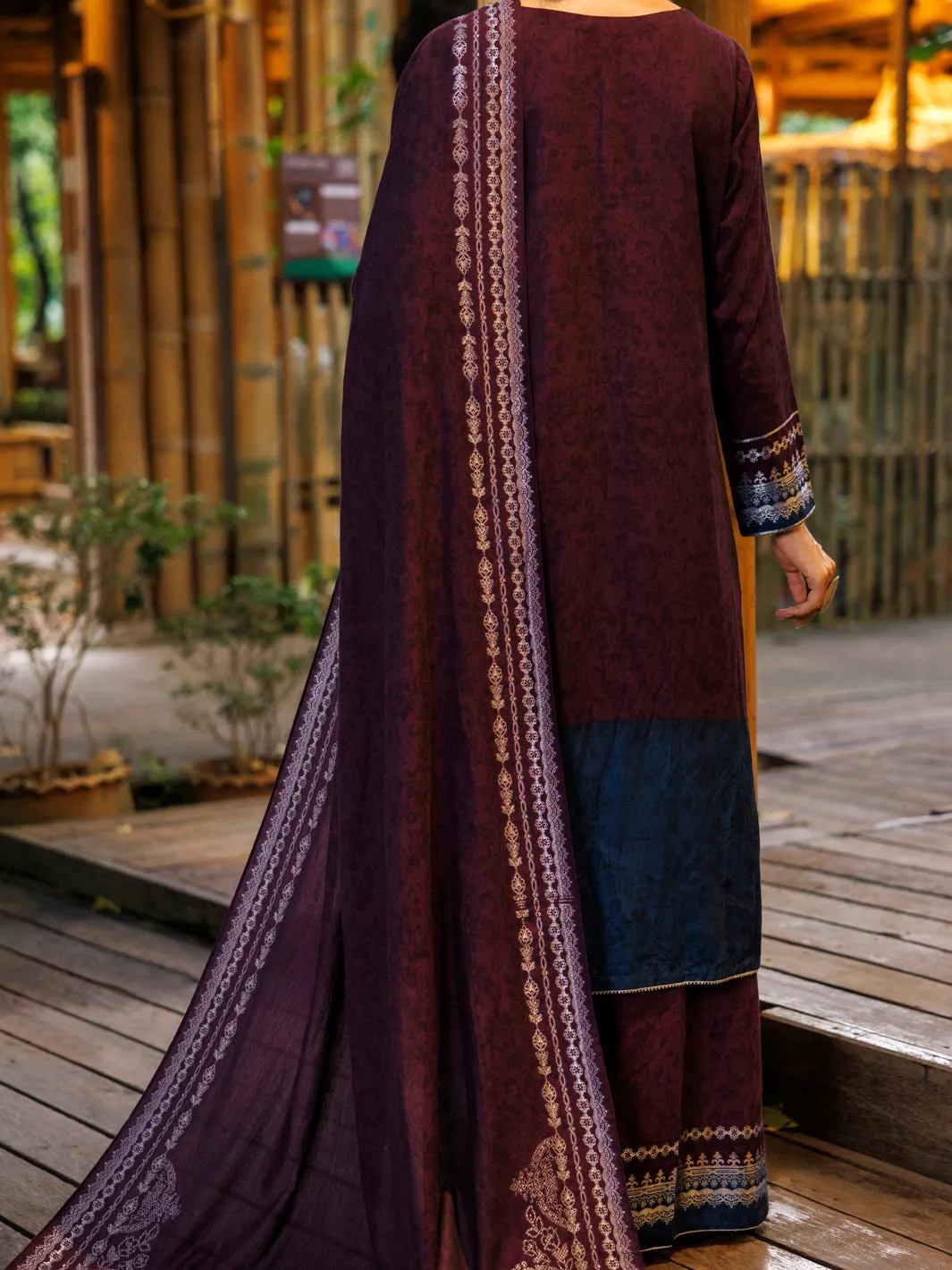 PURPLE YARN DYED JACQUARD 3PC STITCHED | ALP-3PS-2024/S FB-2024A sold by Junaid Jamshed product image thumbnail 2