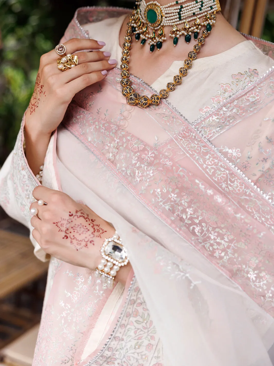 OFF WHITE MAPLE SILK 3PC STITCHED | ALP-3PS-2032/S AM-2329A sold by Junaid Jamshed product image thumbnail 4