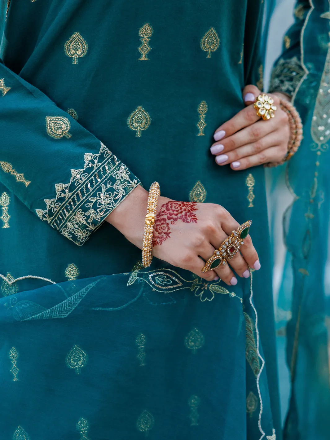 GREEN VISCOSE JACQUARD 3PC STITCHED | ALP-3PS-2053/S FB-2053A sold by Junaid Jamshed product image thumbnail 4