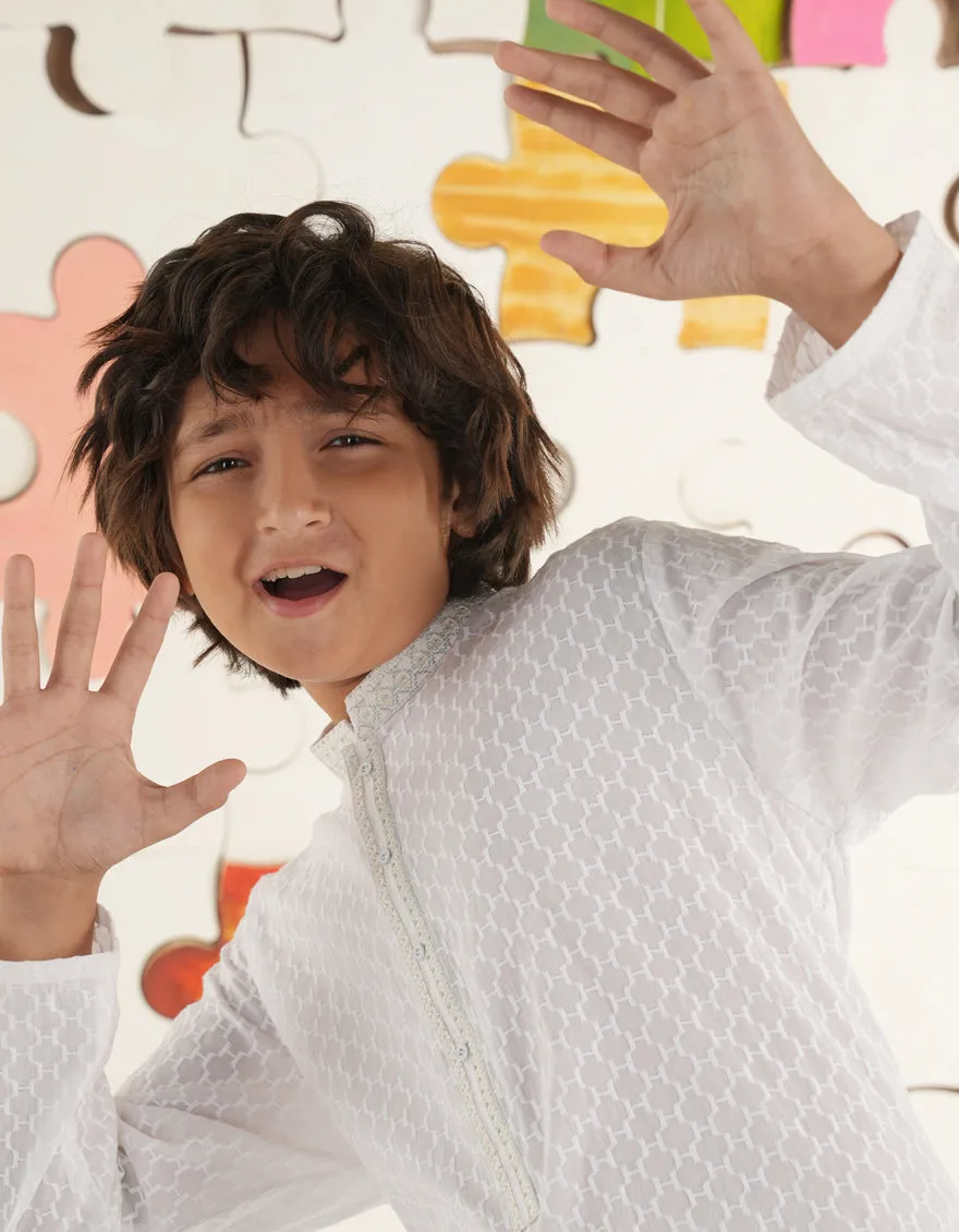 WHITE COTTON KURTA | JCK-A-47317/S24/JJ1098-SF sold by Junaid Jamshed product image thumbnail 3