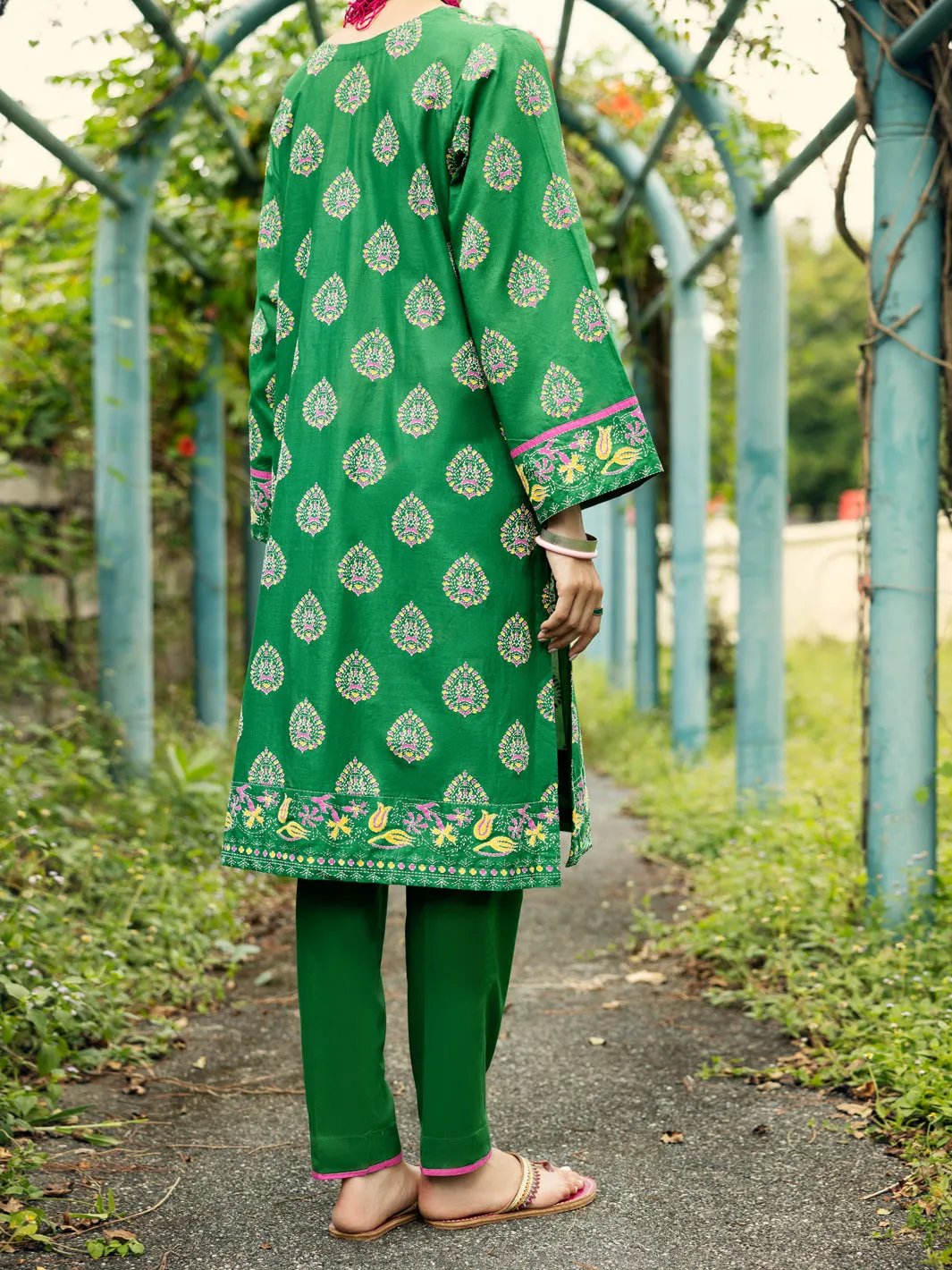 GREEN LAWN KURTI | AL-LK-CD-05-1039 sold by Junaid Jamshed product image thumbnail 2