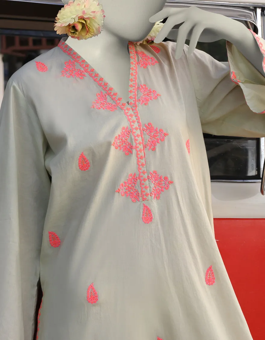 GREEN LAWN KURTI | JJLK-JSS-CD-05-351 sold by Junaid Jamshed product image thumbnail 3