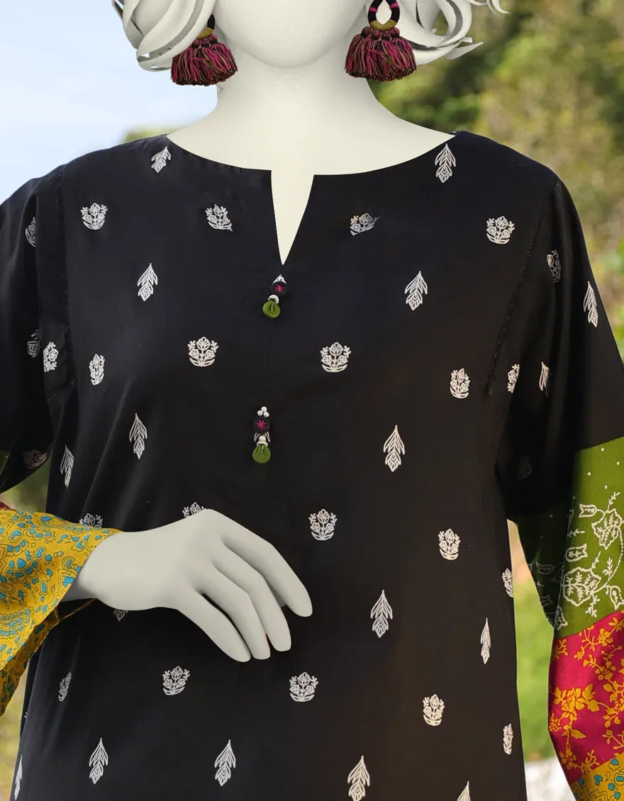 BLACK LAWN KURTI | JJLK-JSS-CD-05-357 sold by Junaid Jamshed product image thumbnail 3