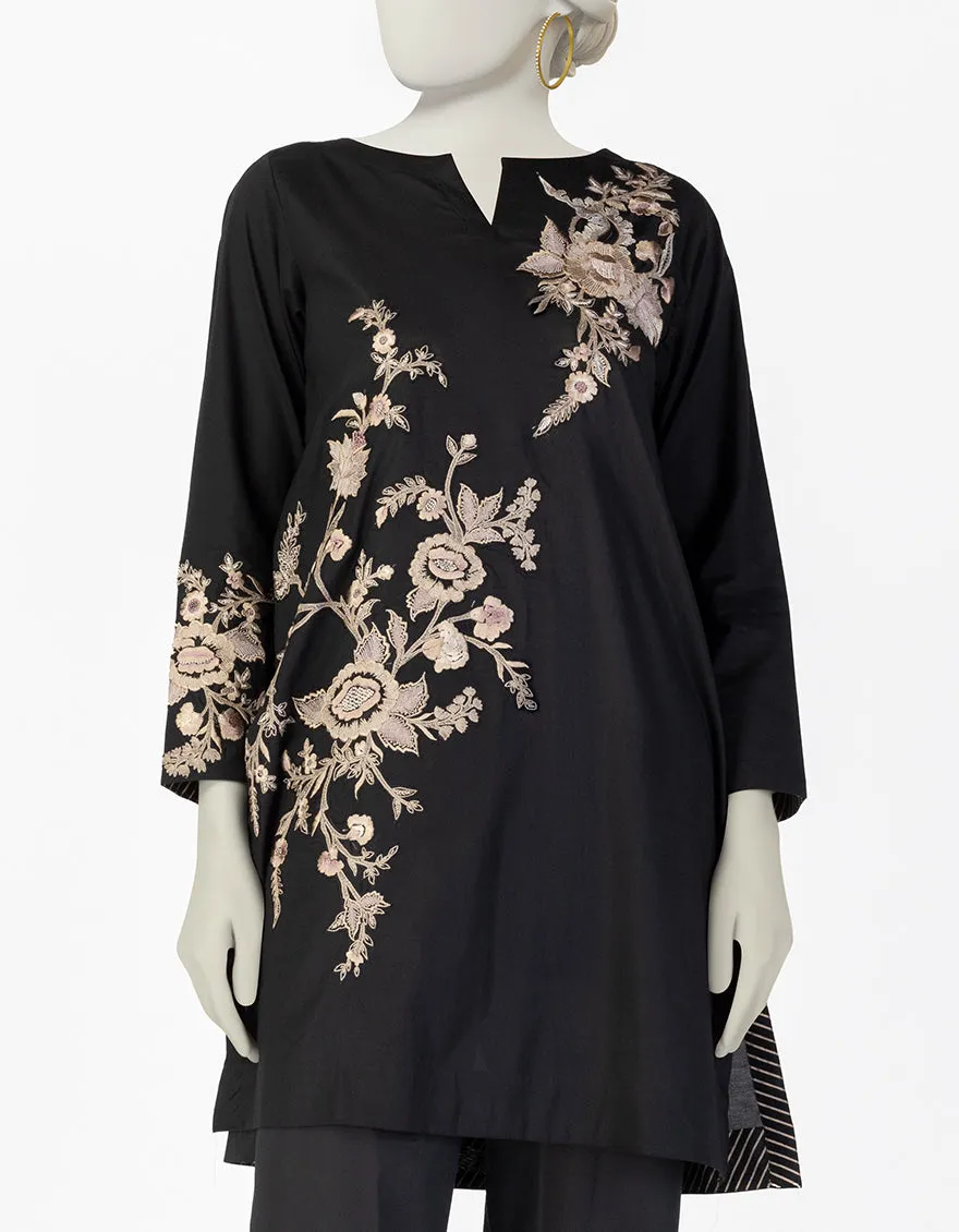 BLACK LAWN KURTI | JJLK-S-JSS-25-374 FB sold by Junaid Jamshed product image thumbnail 3